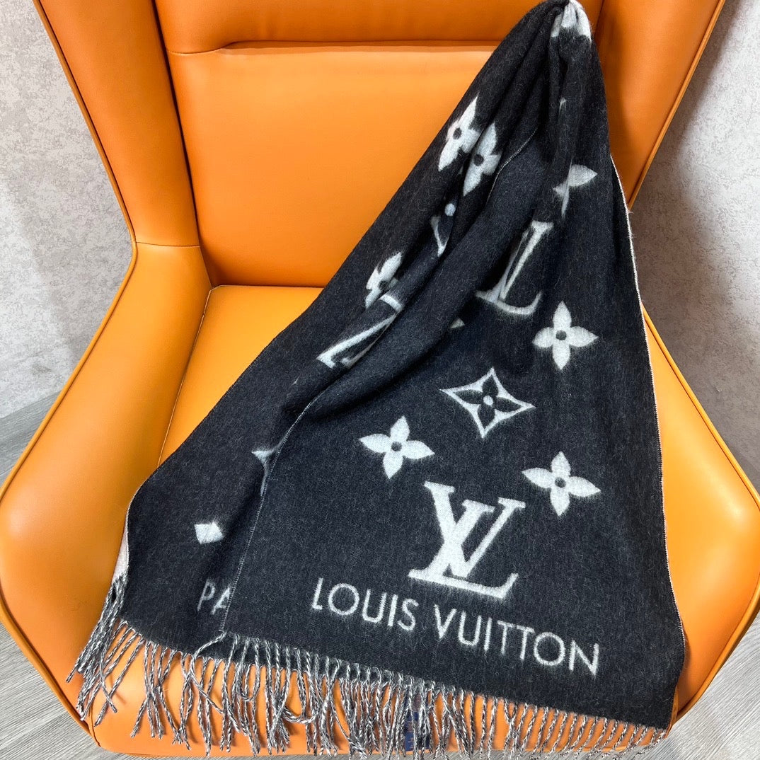 LOU SCARF