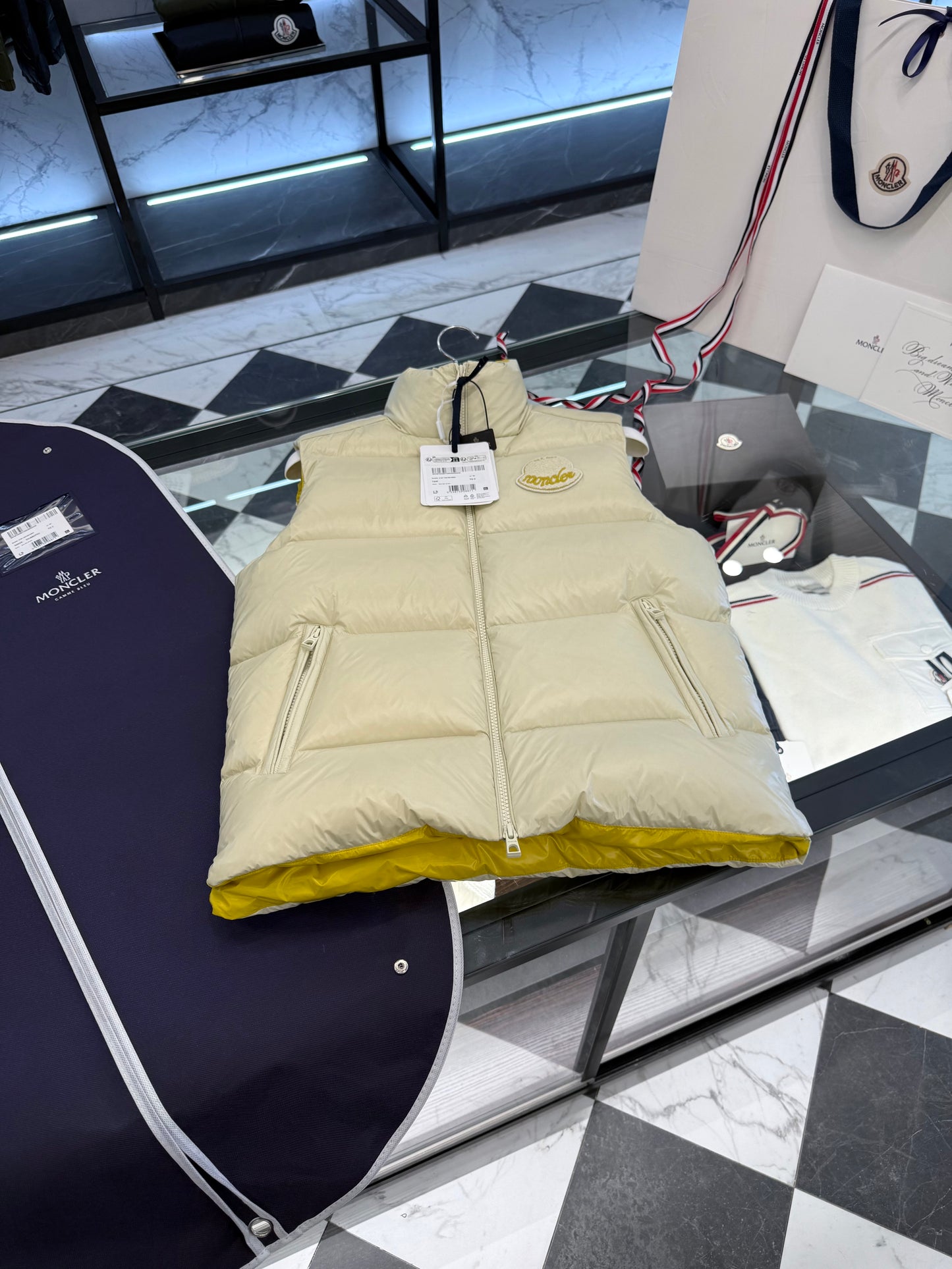 MONC LIPSI VEST
