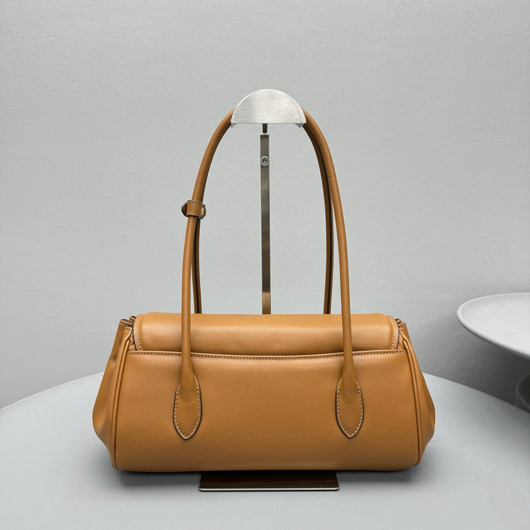 MIU M SHOULDER BAG
