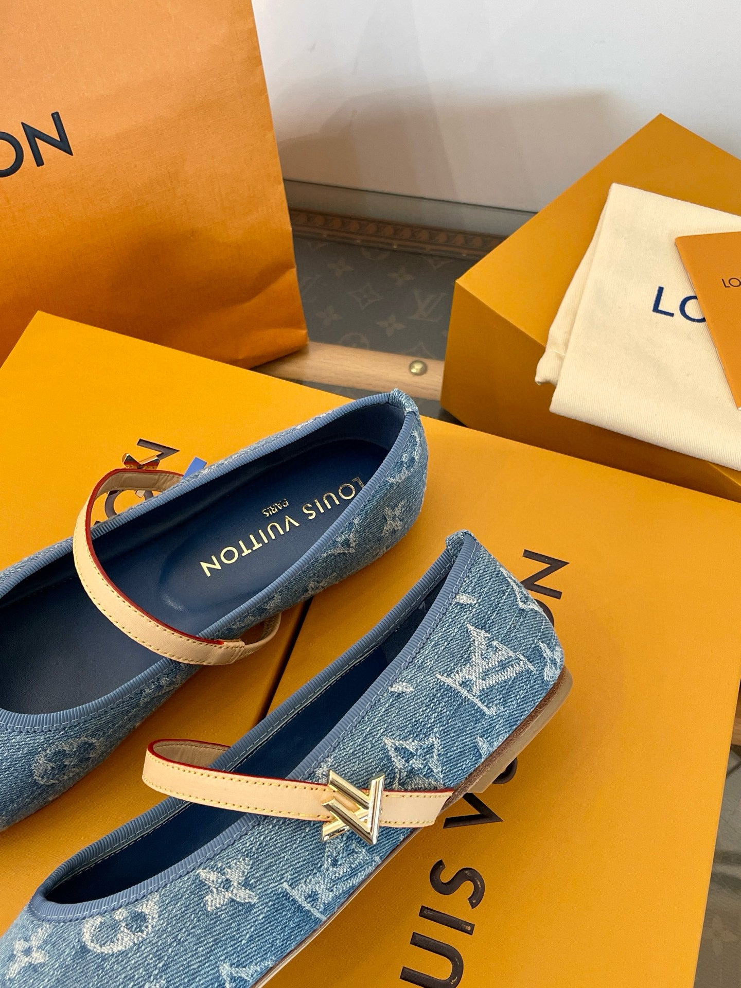 LOU ROMY BALLET FLATS