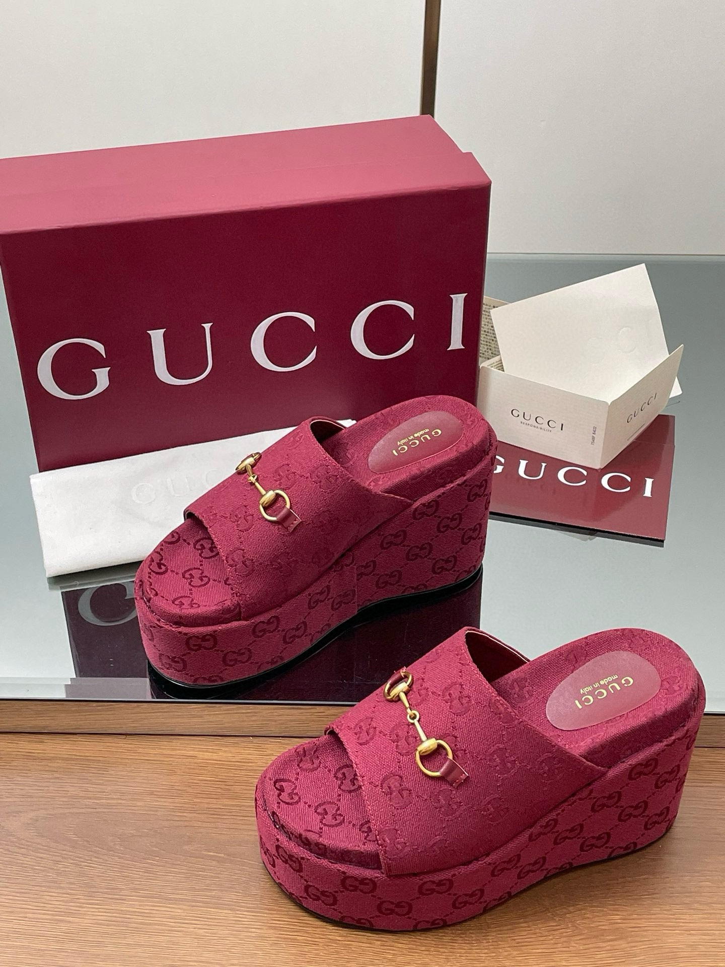 GG WEDGE SANDALS