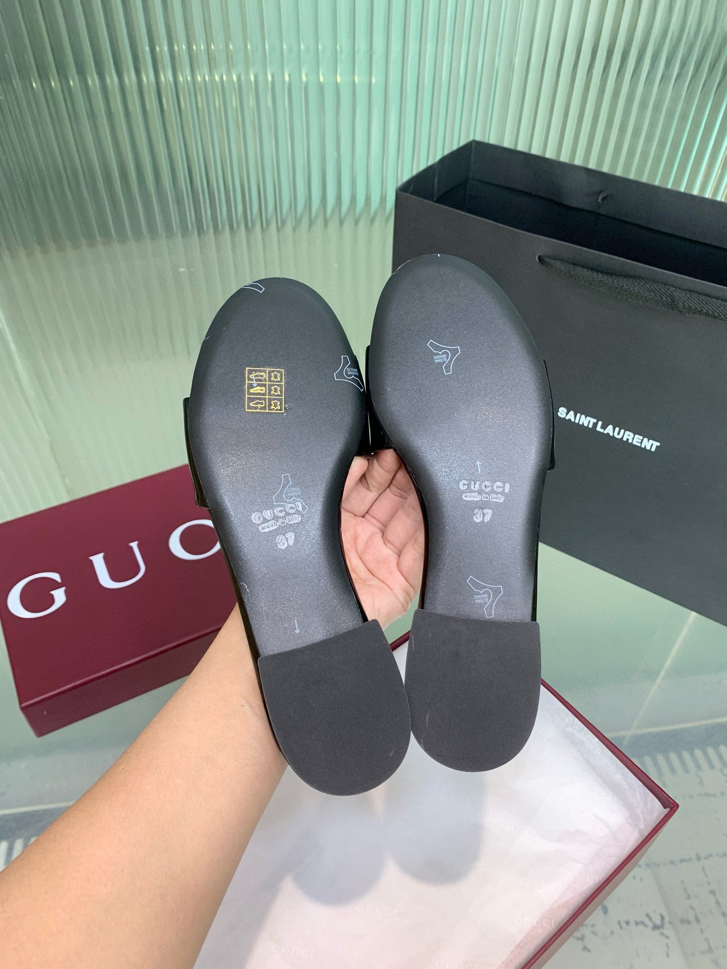 GG SANDALS