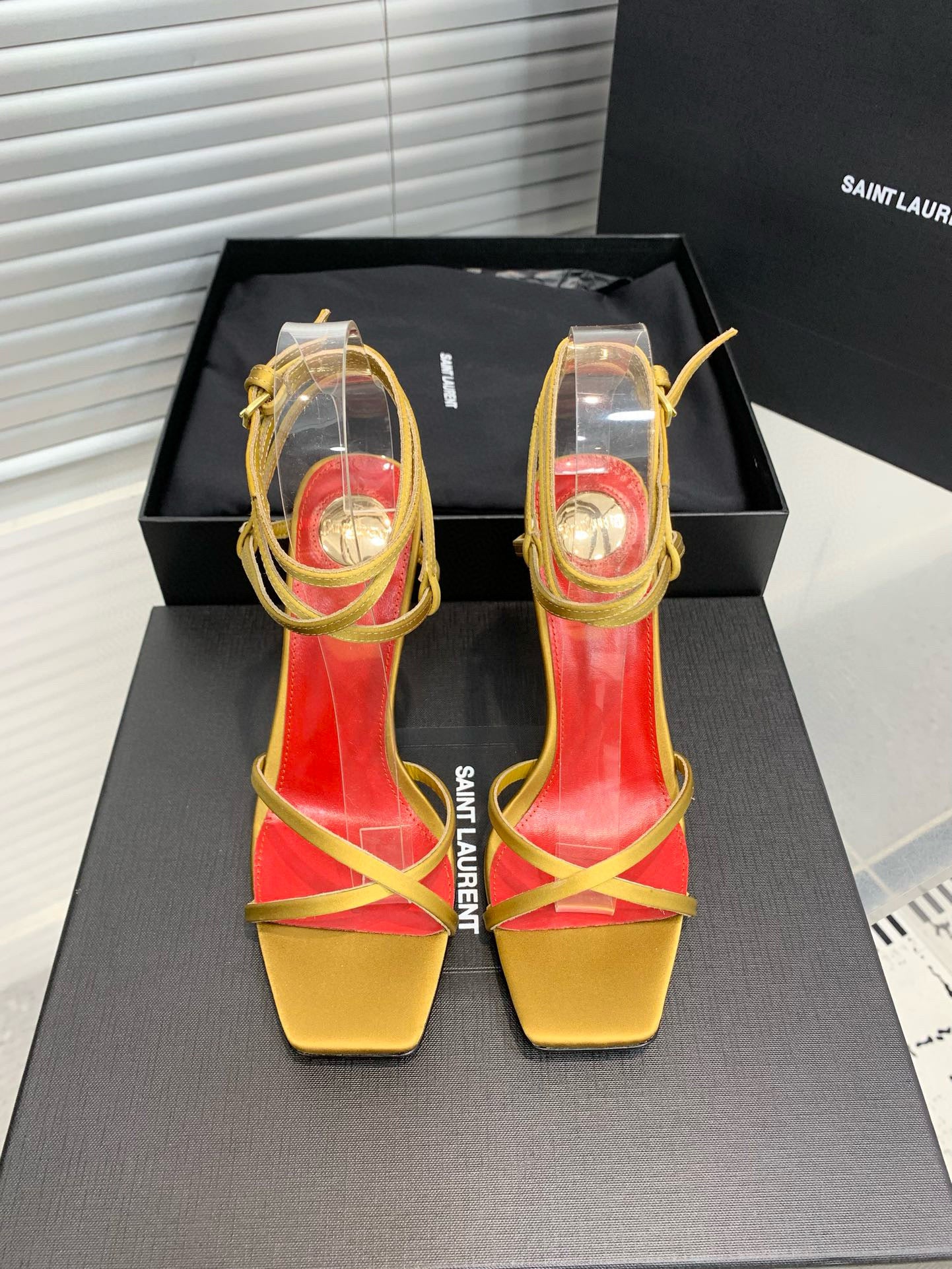 SL HEELS