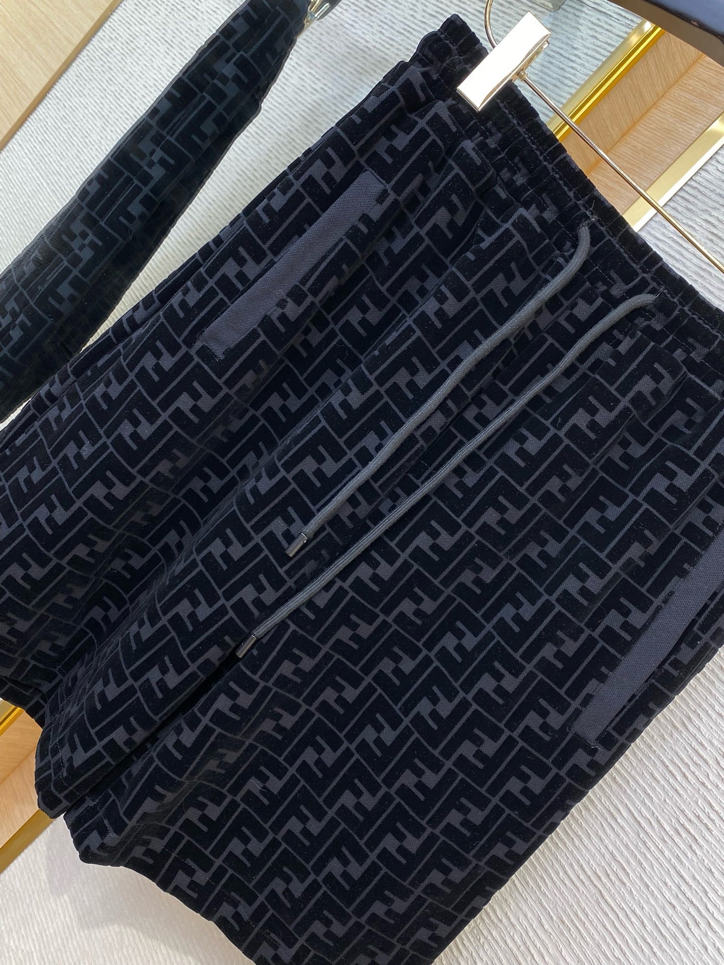 FEN SHORTS