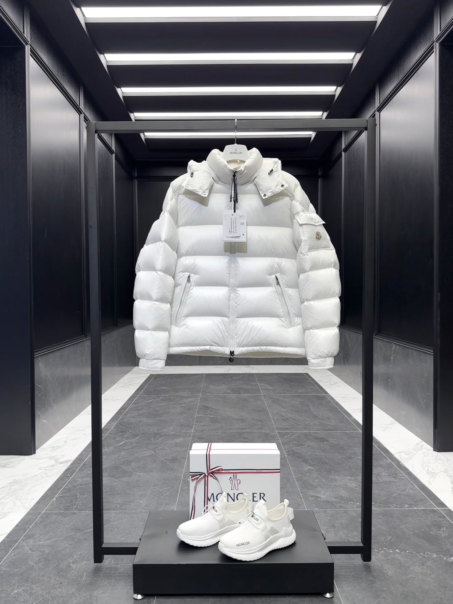 MONC MAYA JACKET