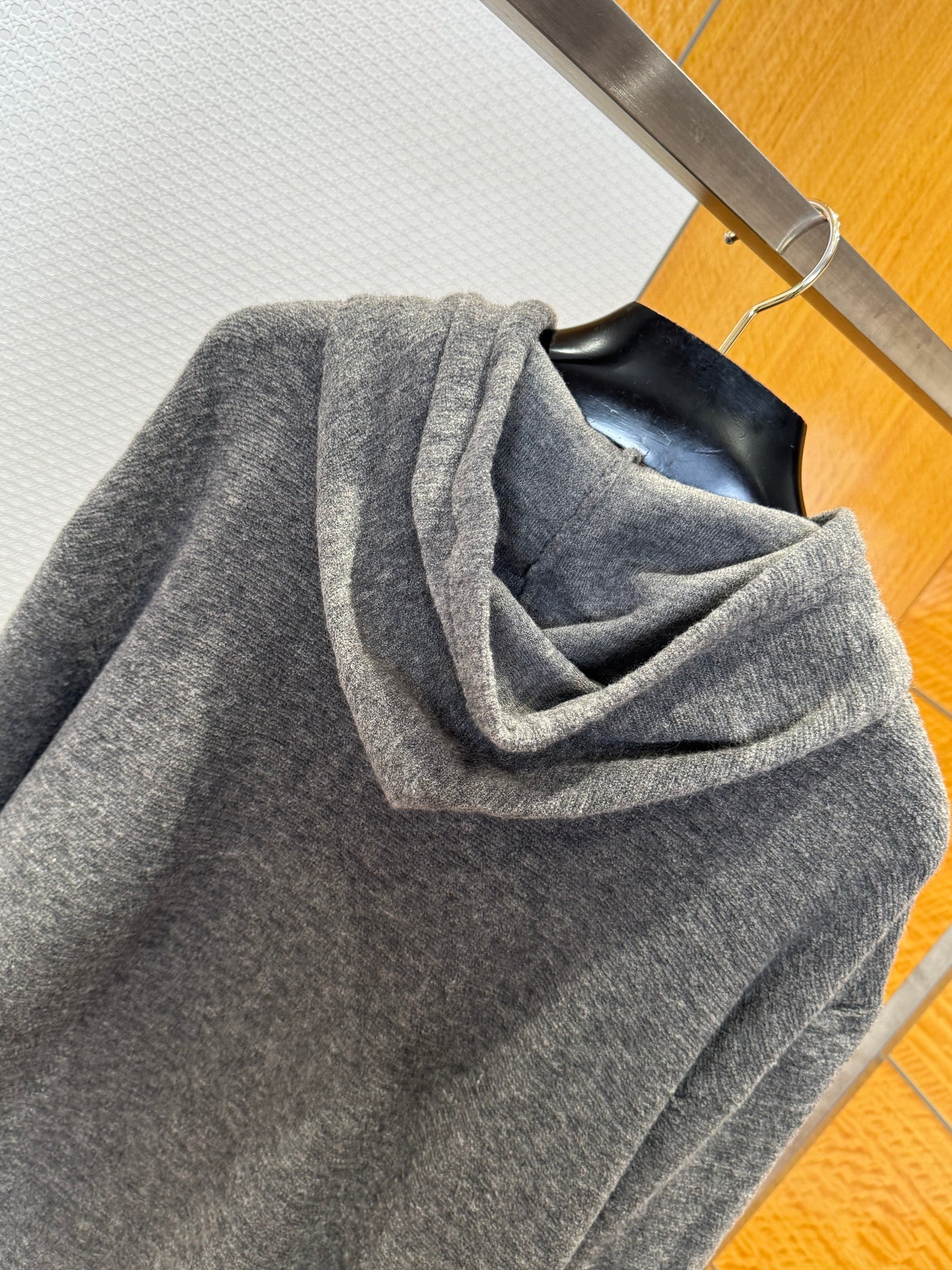 LOEW HOODIE