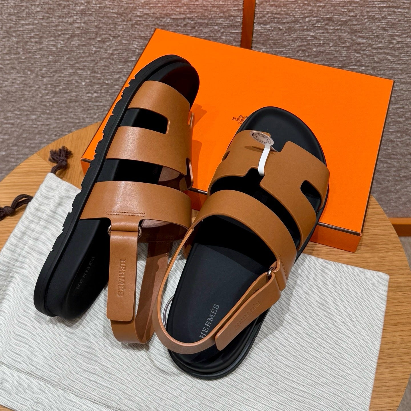 HERM GENIUS SANDALS