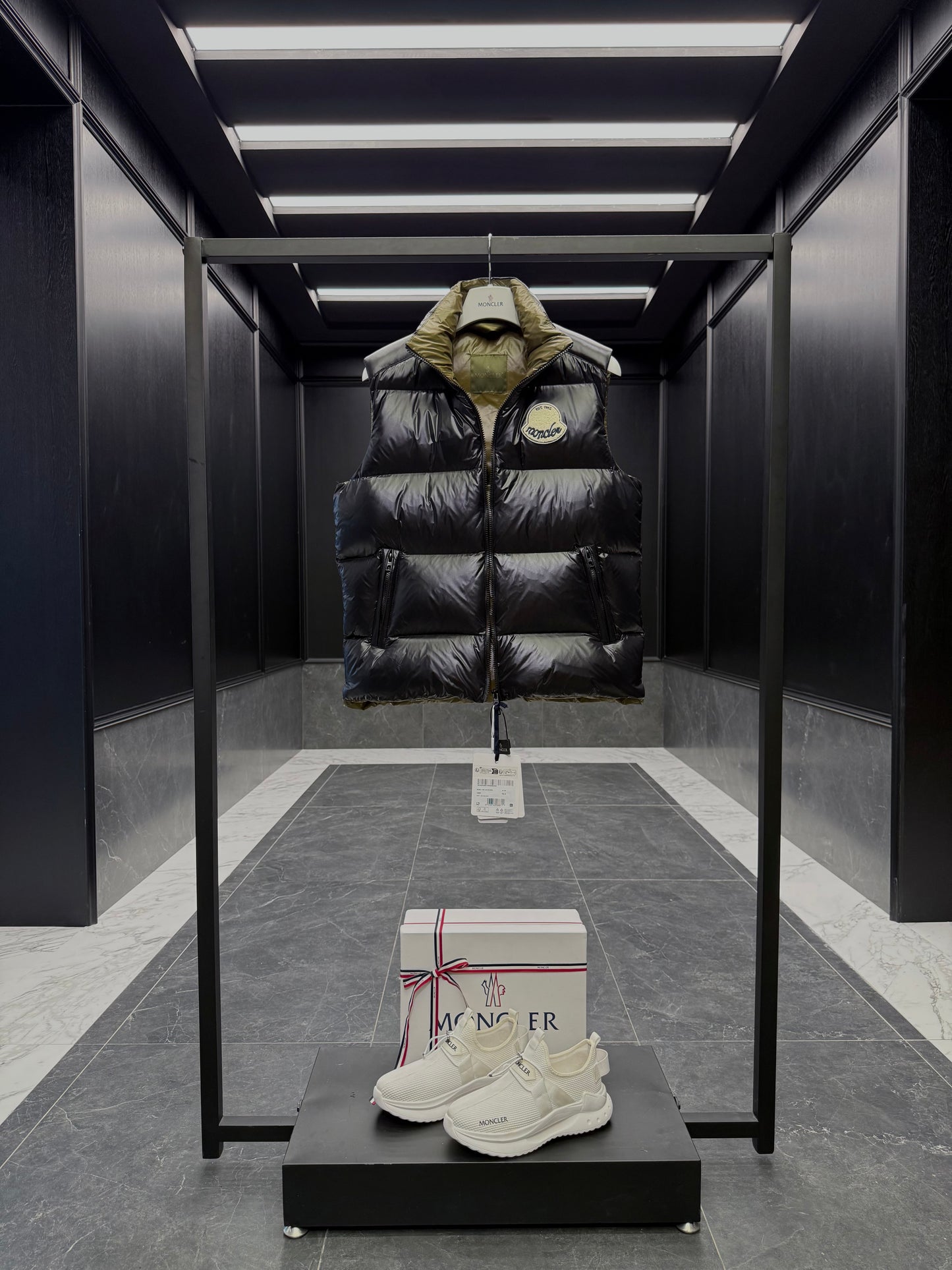 MONC LIPSI VEST