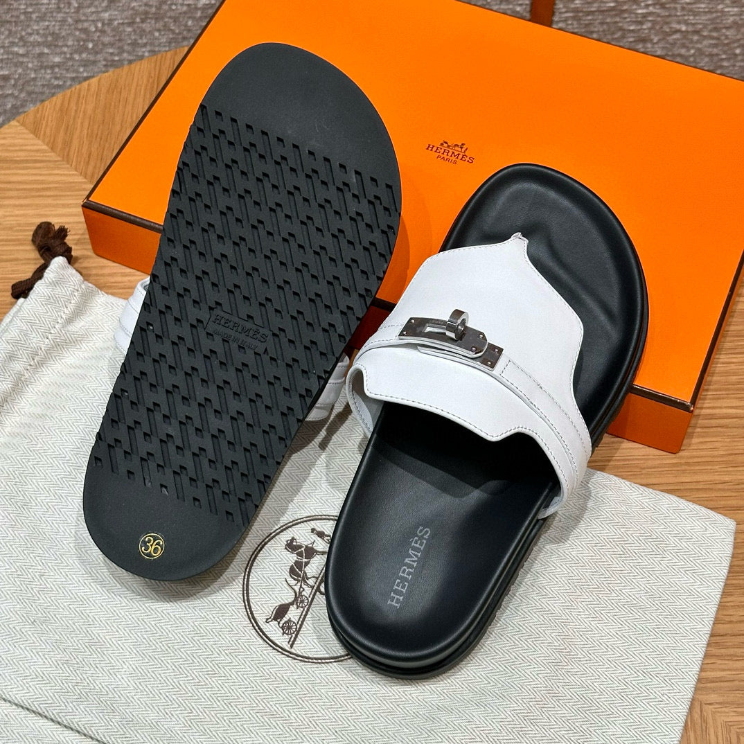 HERM EMPIRE SANDALS