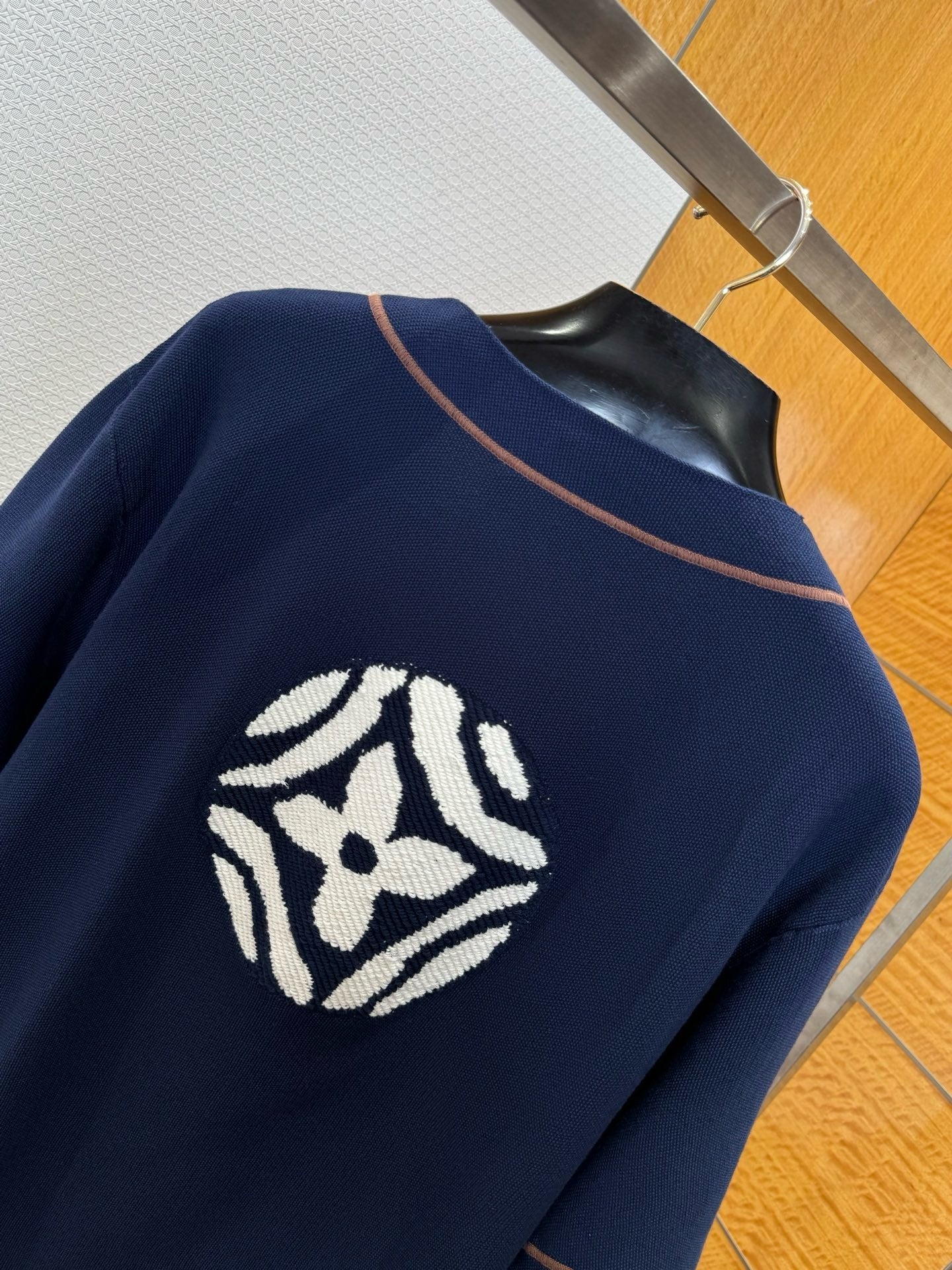 LOU SHIRT