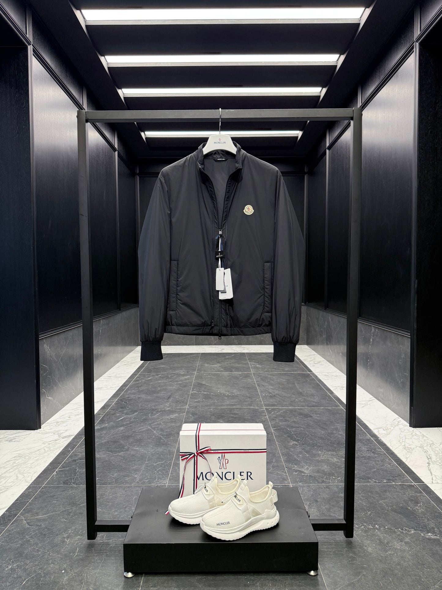 MONC VERNEY JACKET