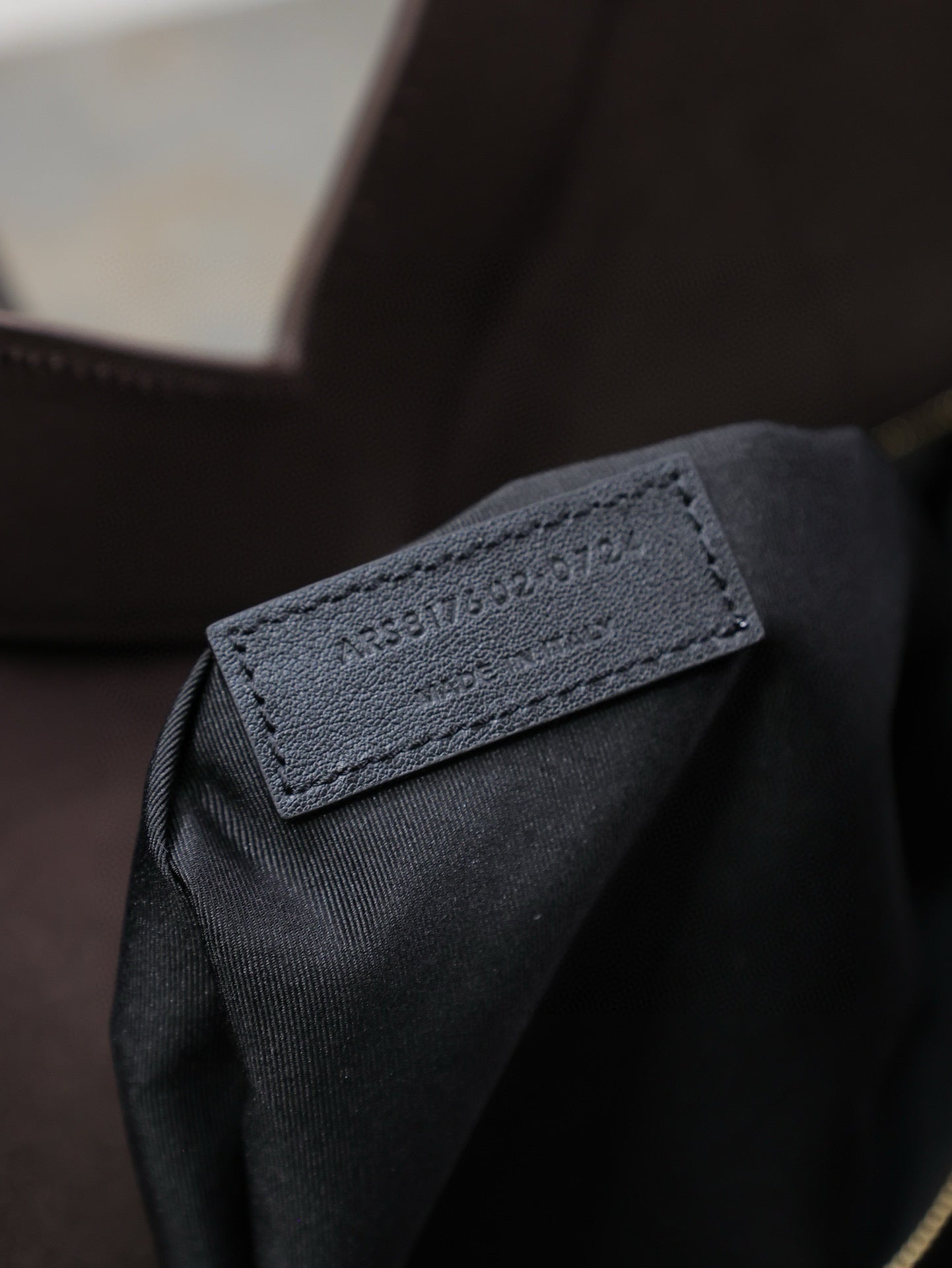 SL Y TOTE IN LEATHER BAG