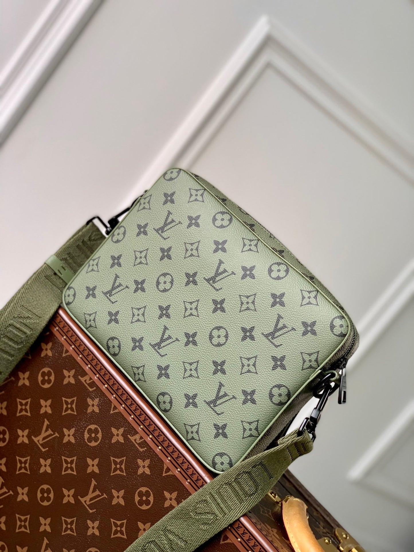LOU TRIO MESSENGER BAG