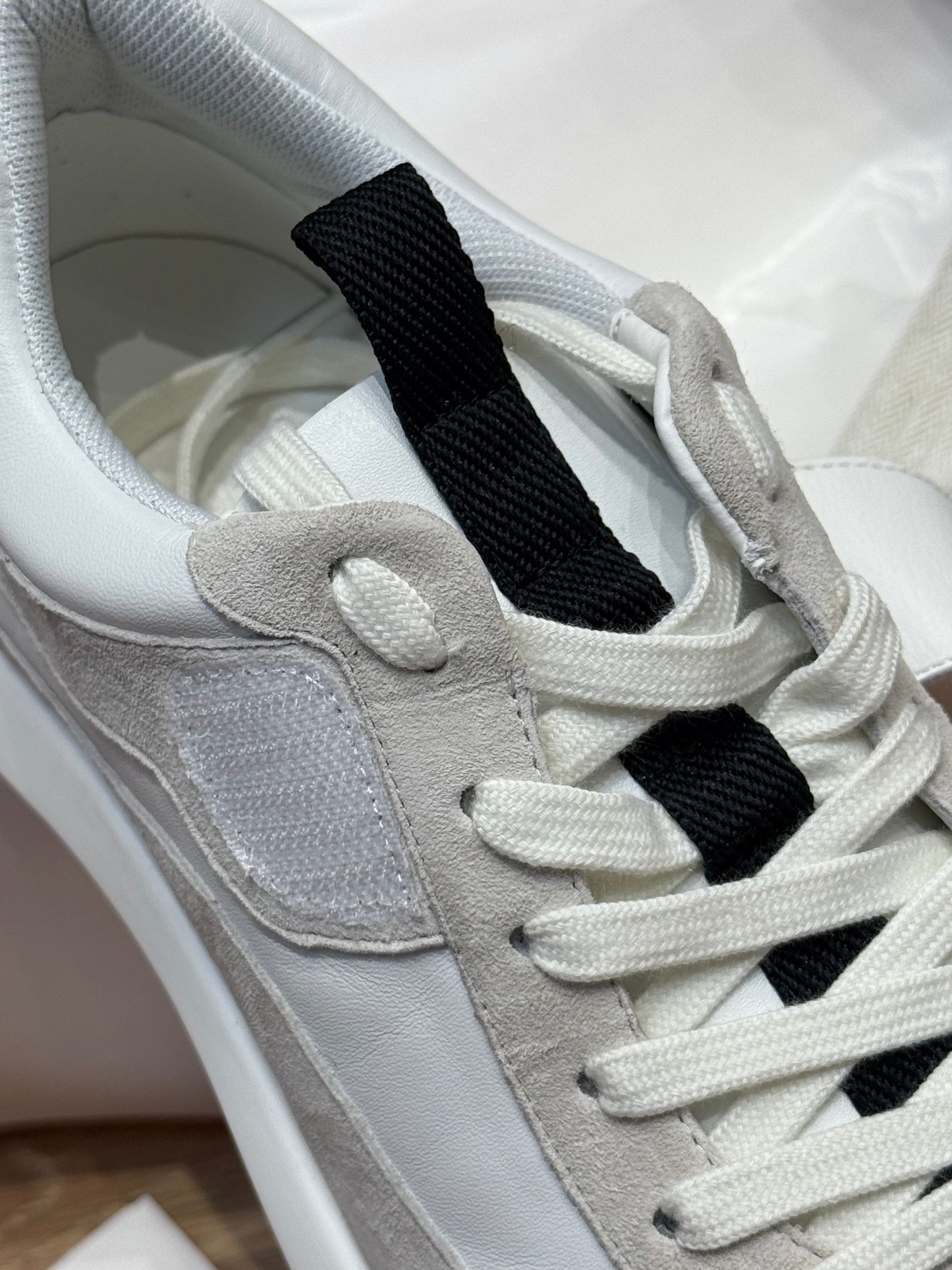 HERM LOOP SNEAKER