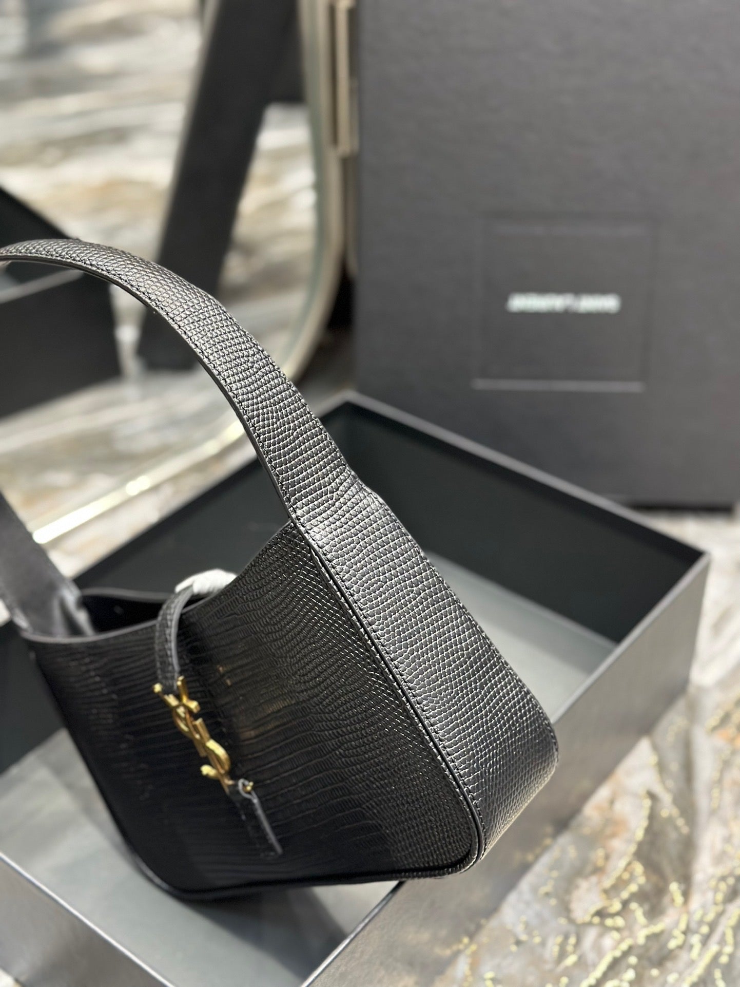 SL LE 5 A 7 HOBO BAG