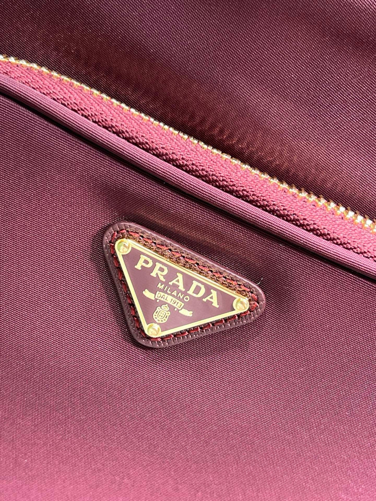 PD DUET RE-NYLON BUCKET BAG