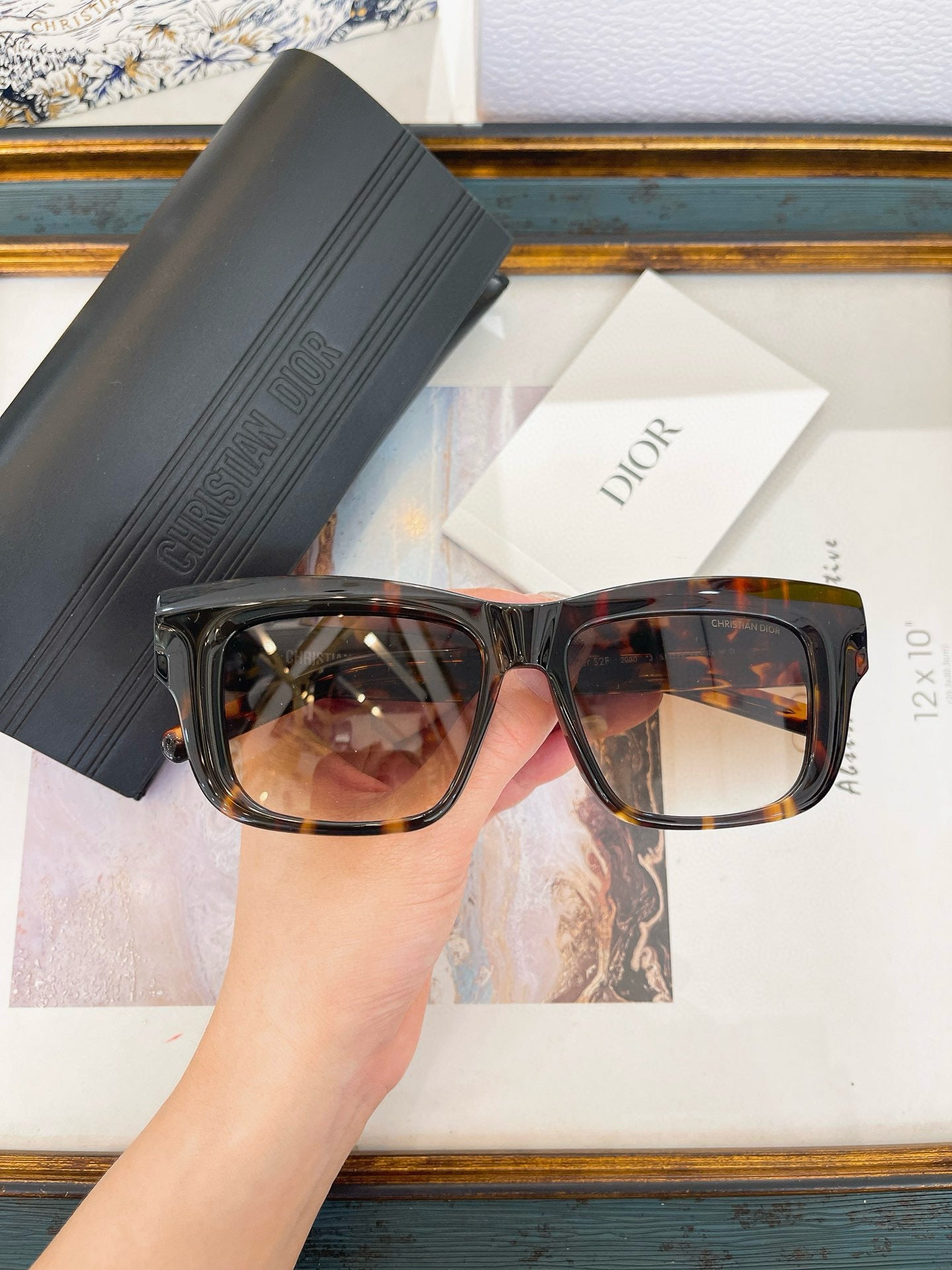 CD SUNGLASSES