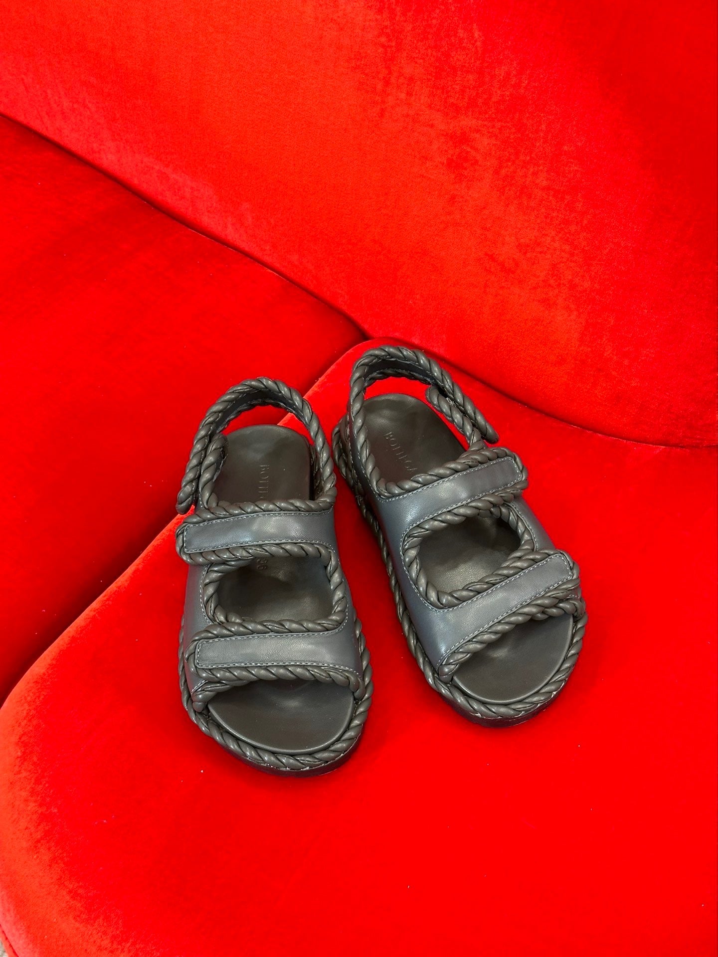BV SANDALS