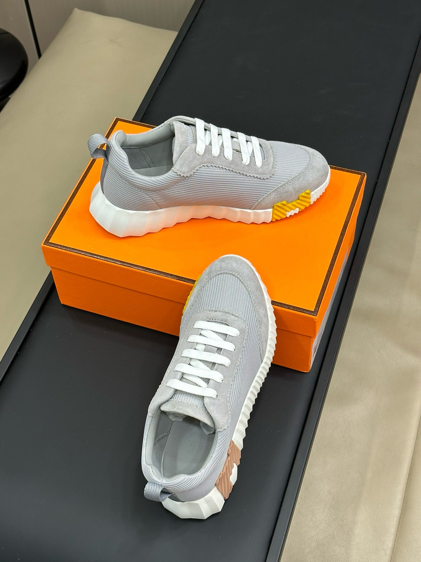 HERM BOUNCING SNEAKER