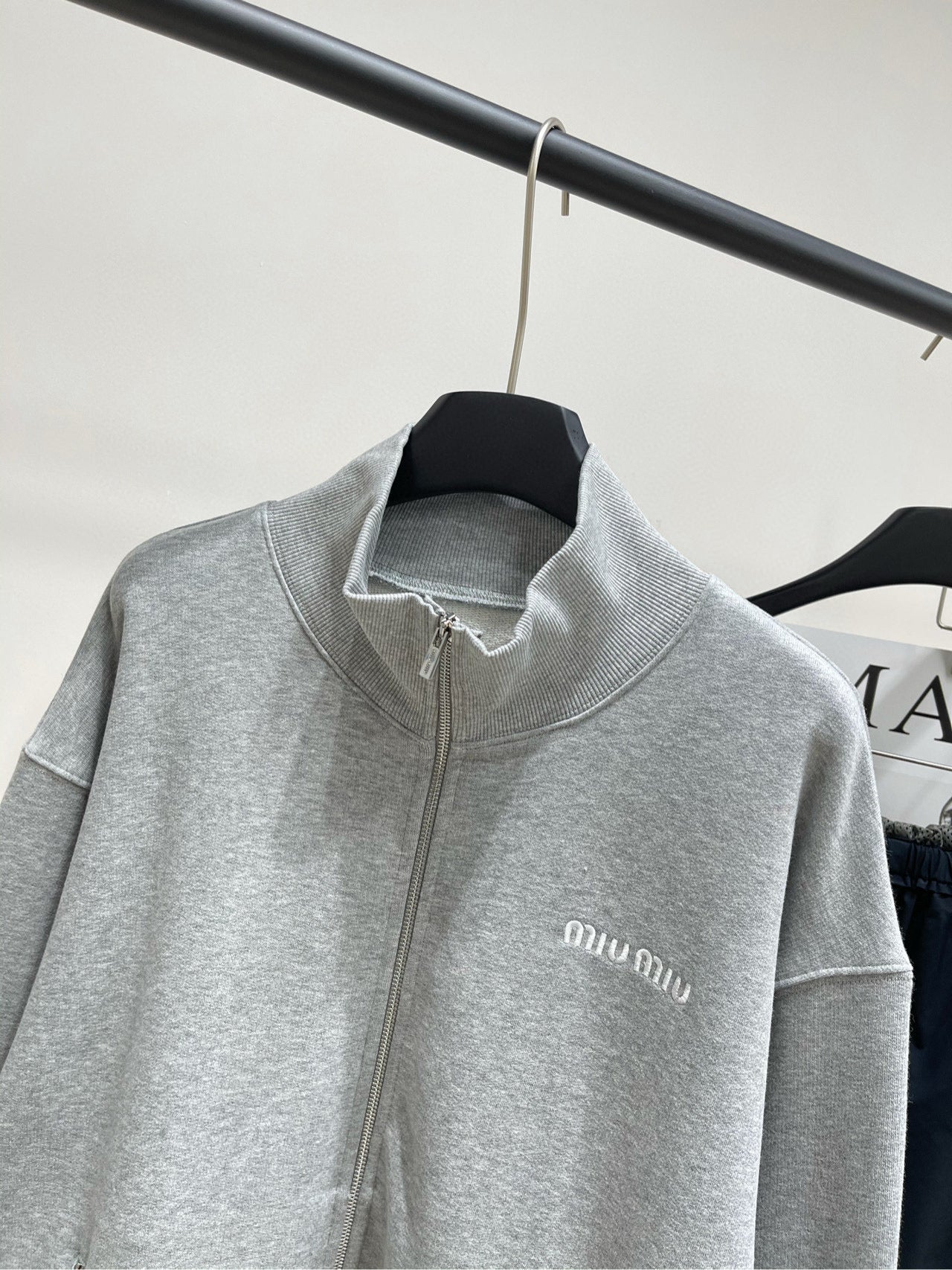 MIU M ZIP SWEATSHIRT