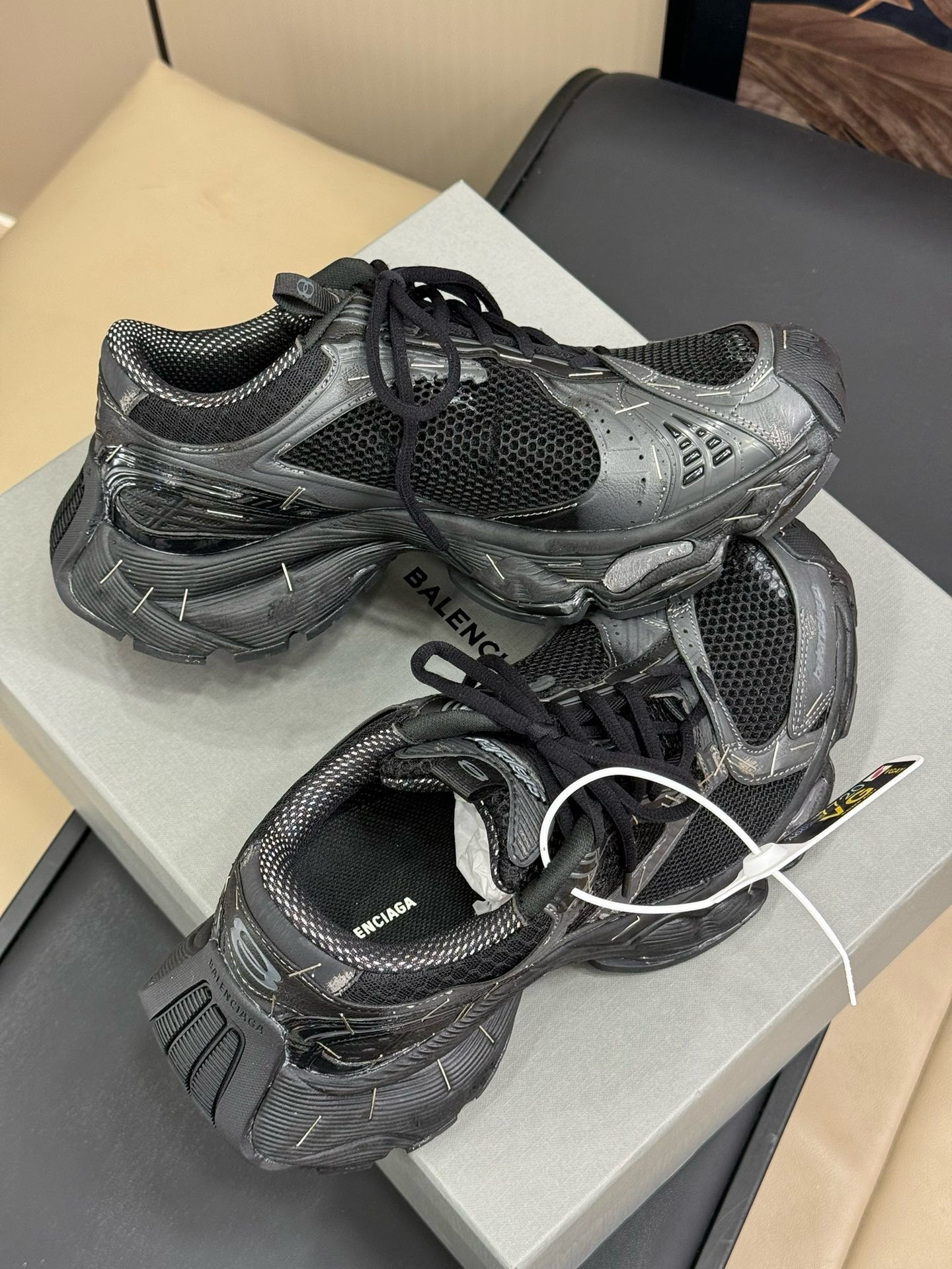 BAL STAPLER TRAINERS