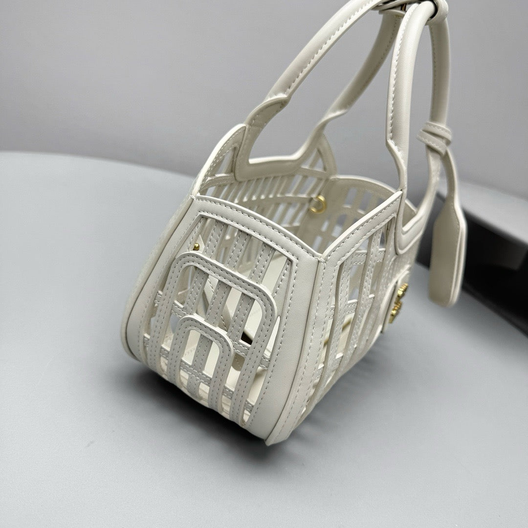MIU M LEATHER BASKET BAG