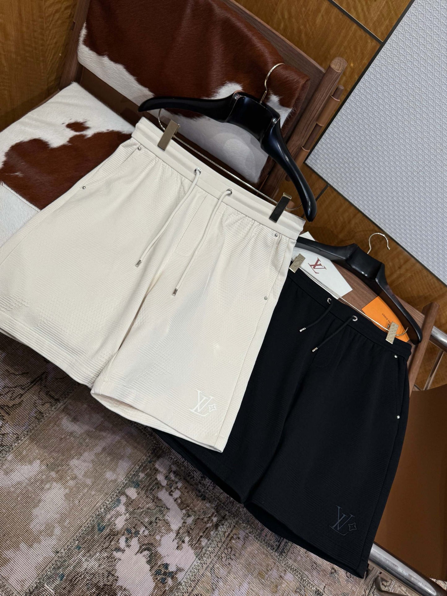 LOU SHORTS