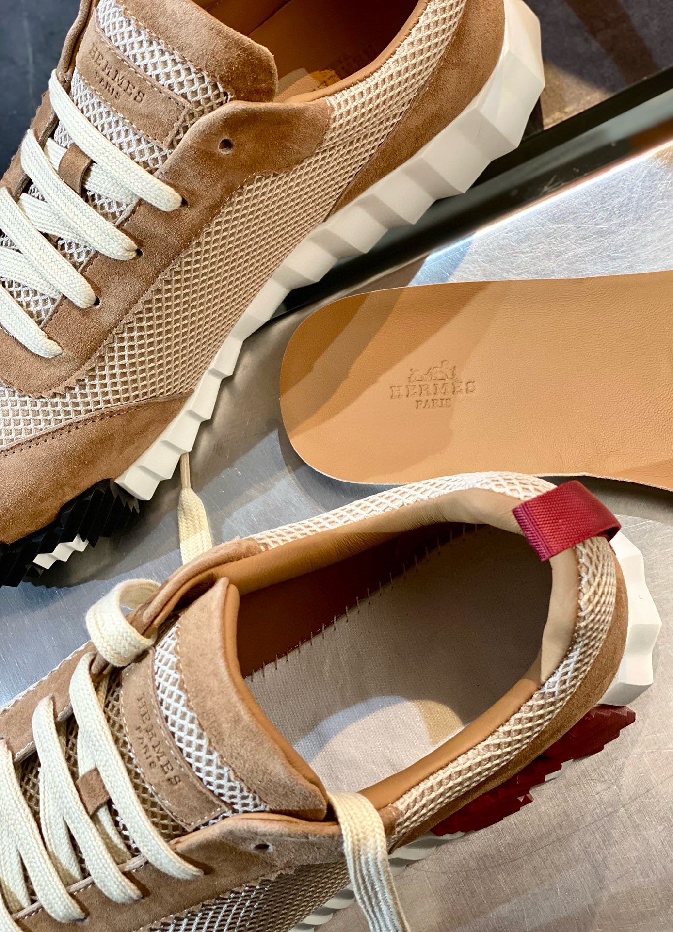 HERM BOUNCING SNEAKERS