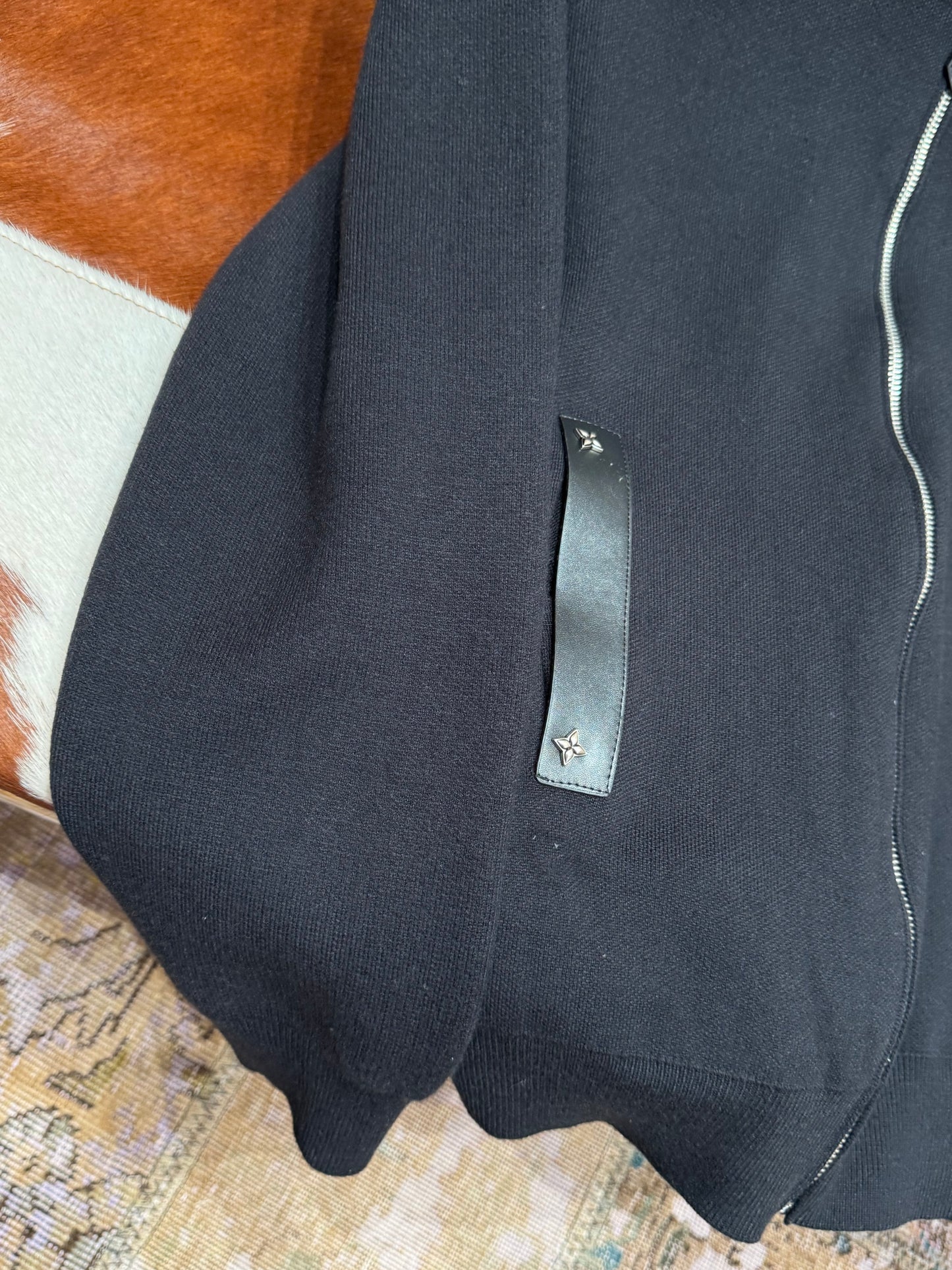 LOU ZIP CARDIGAN