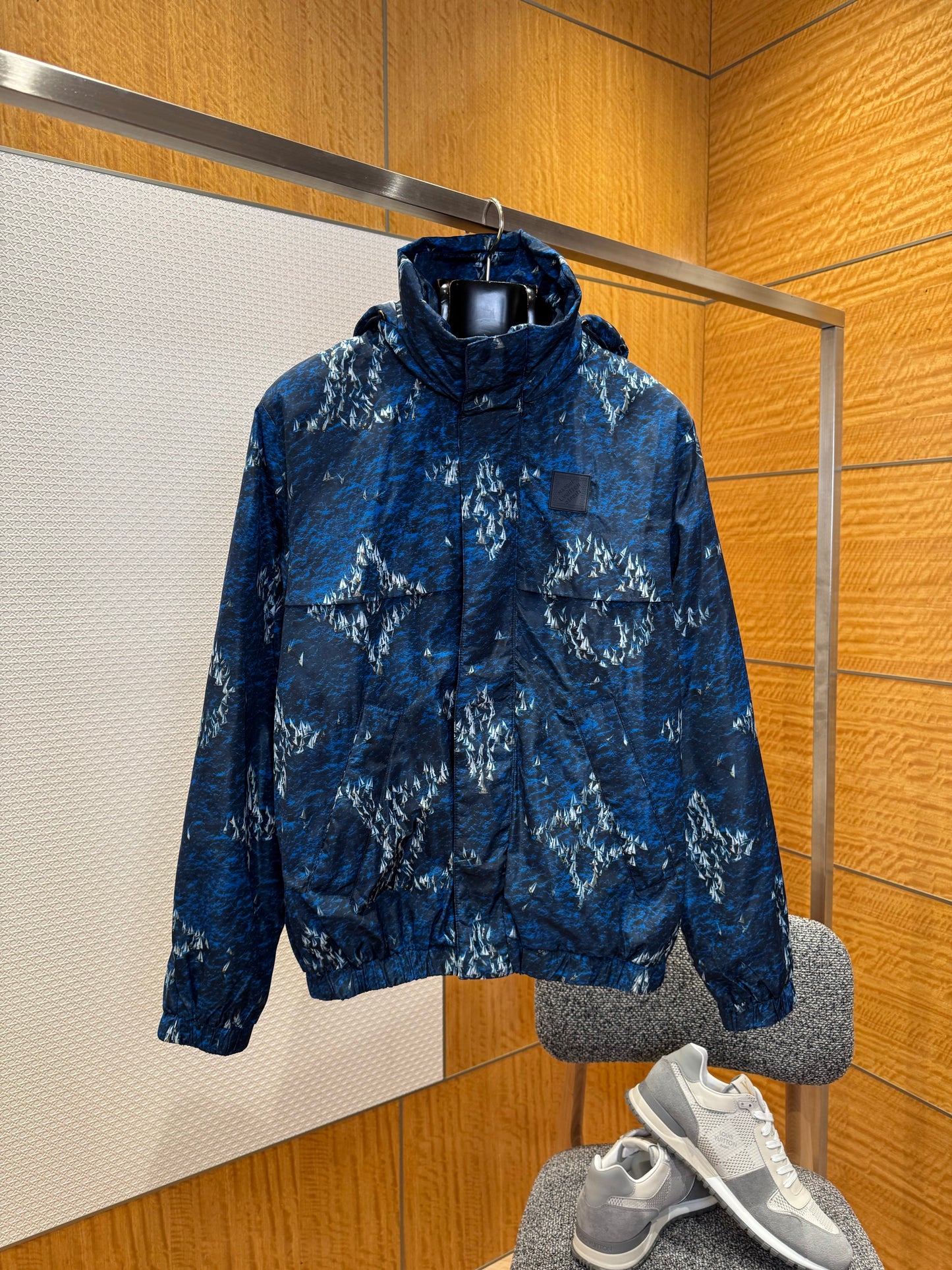 LOU JACKET