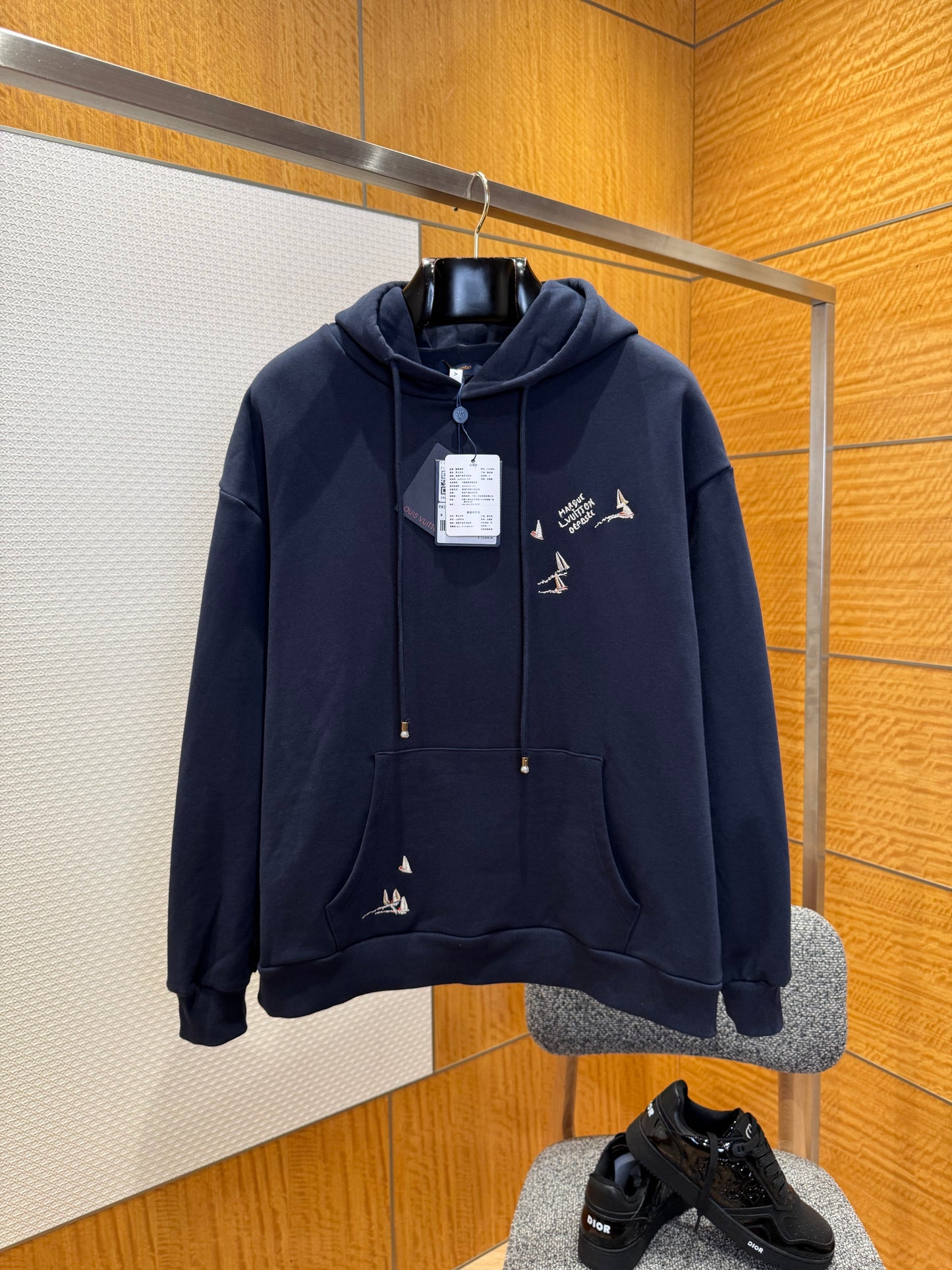 LOU HOODIE