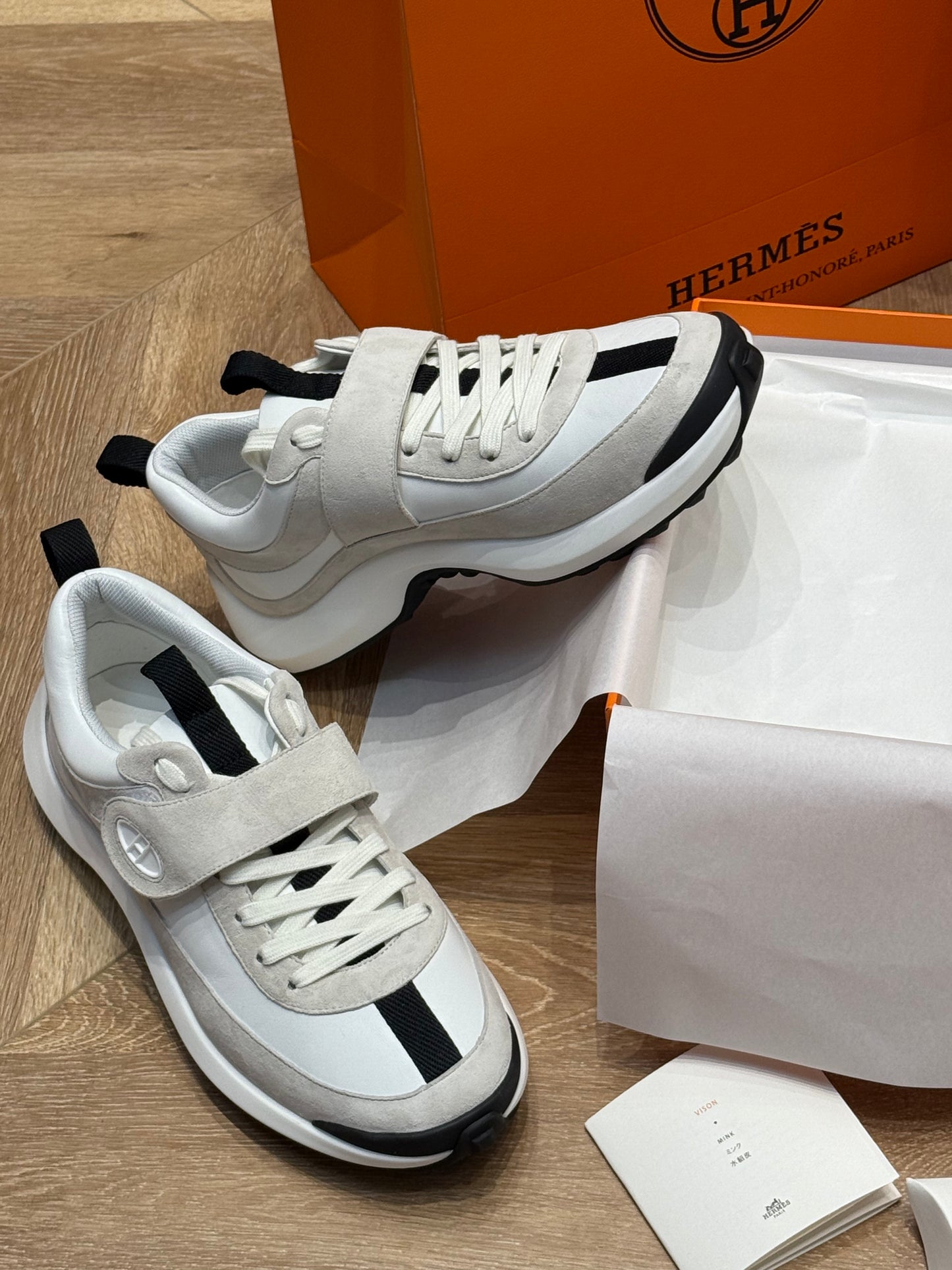 HERM LOOP SNEAKER