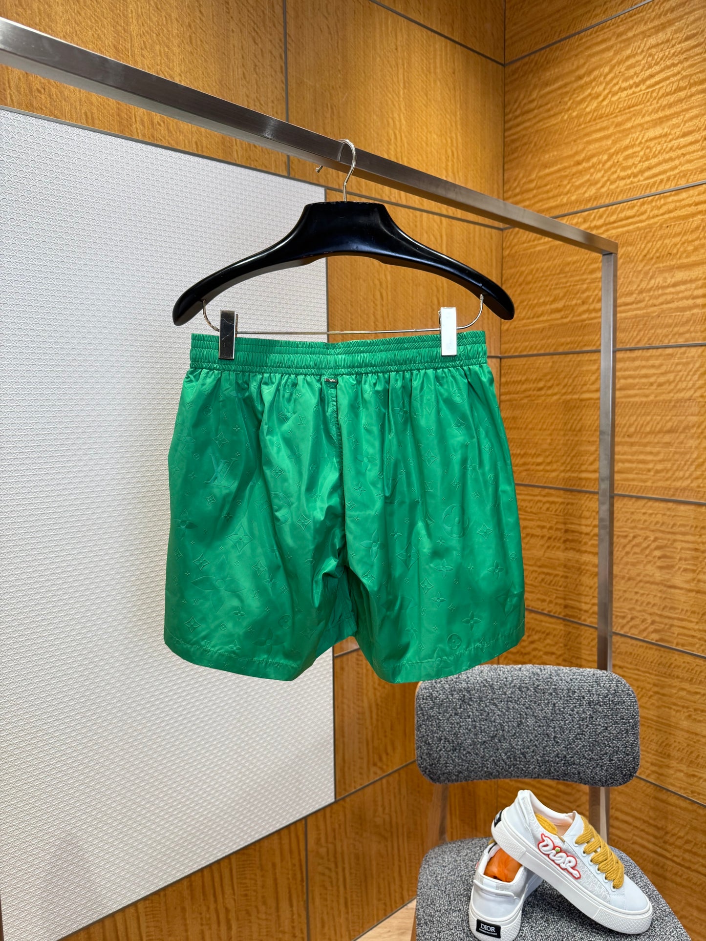 LOU SHORTS