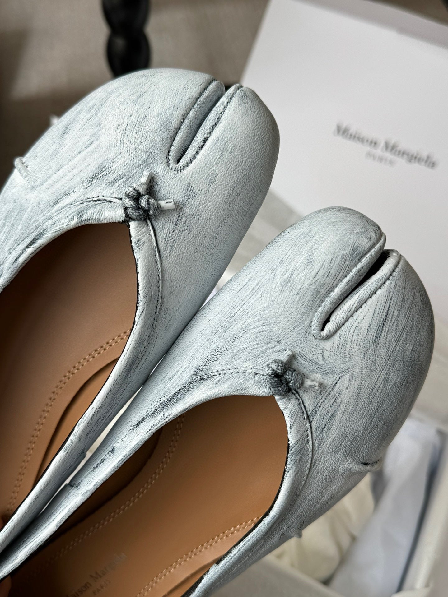 MAISON M TABI BALLET FLATS