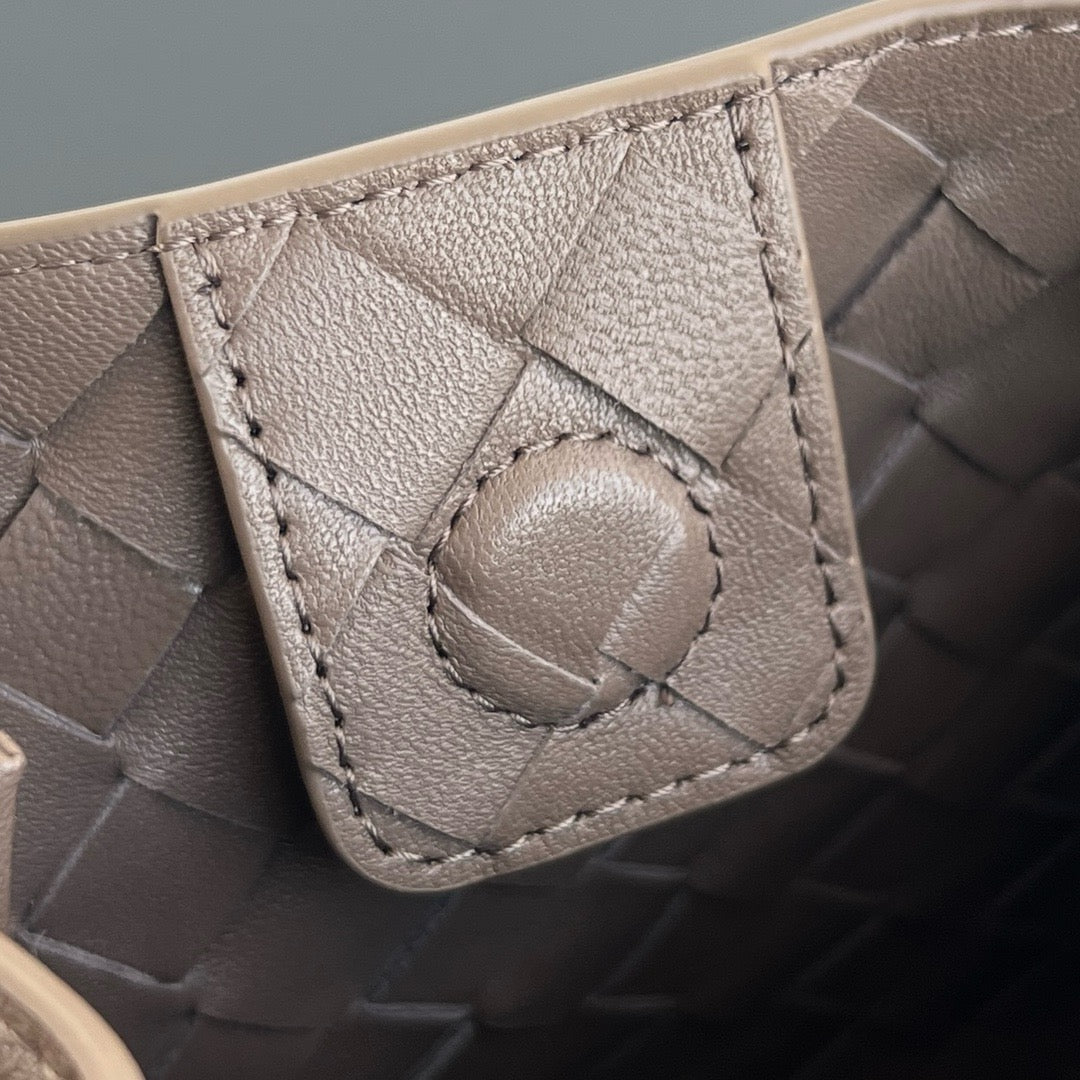 BOTT SMALL PARACHUTE CHAIN BAG