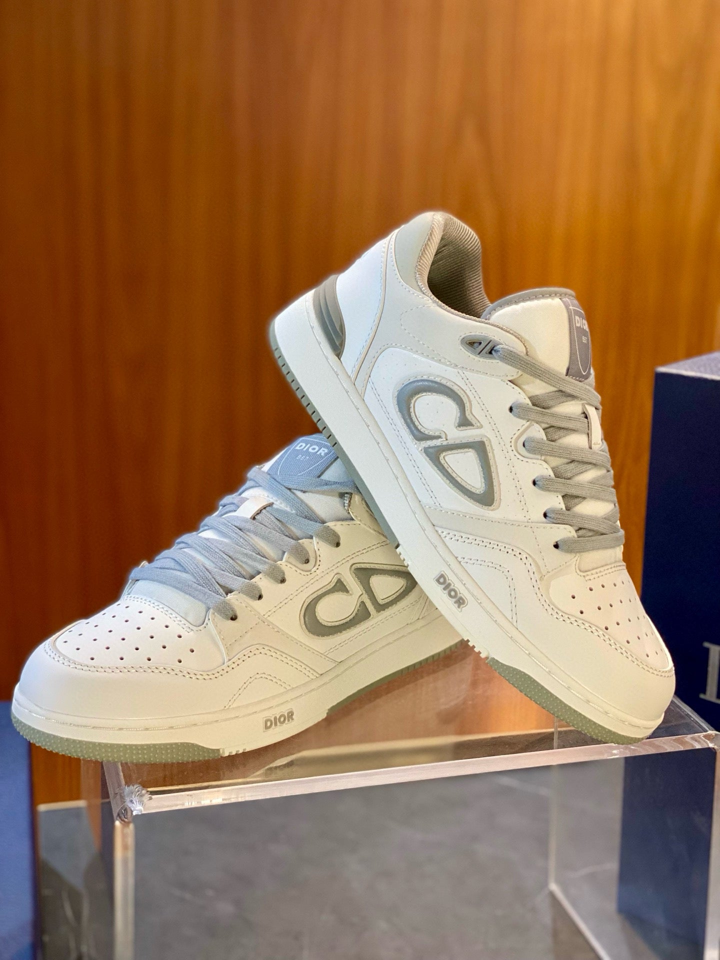 CD B57 SNEAKER