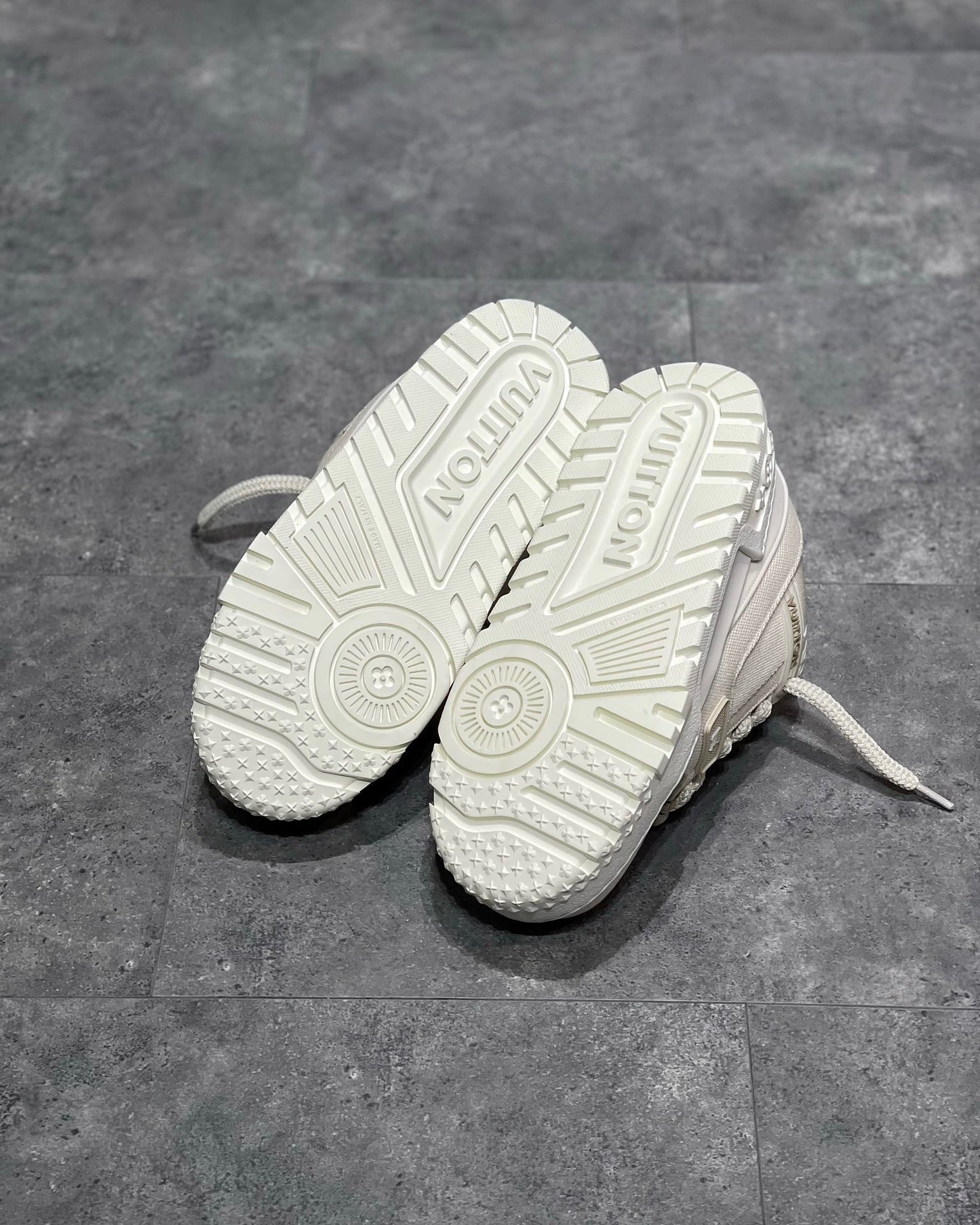LOU TRAINERS