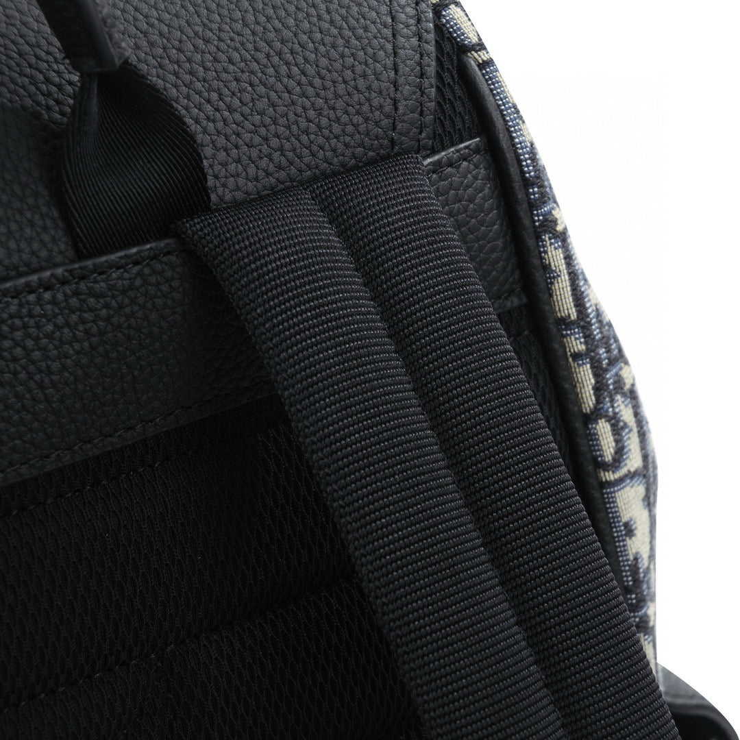 CD SADDLE BACKPACK