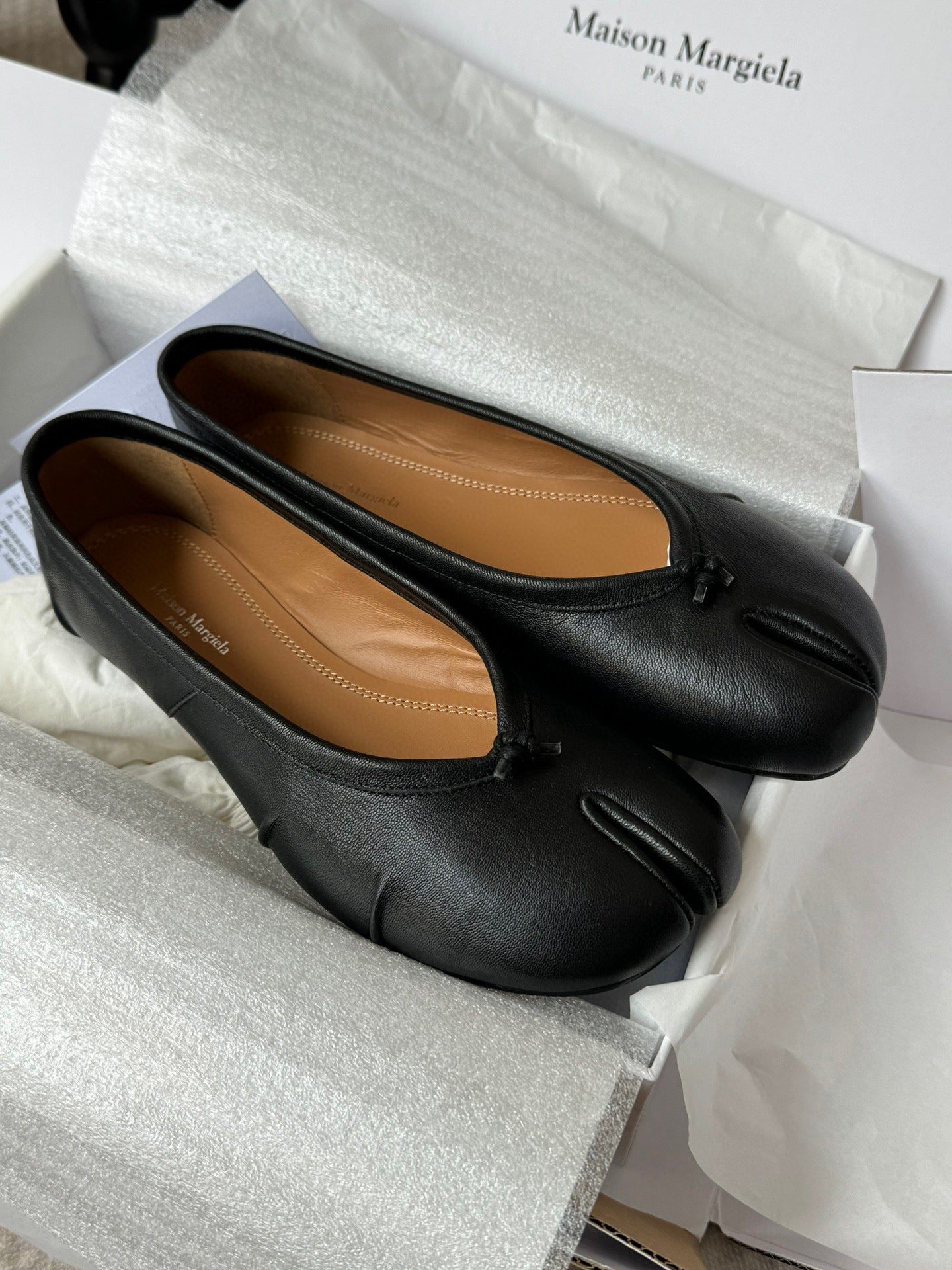 MAISON M TABI BALLET FLATS