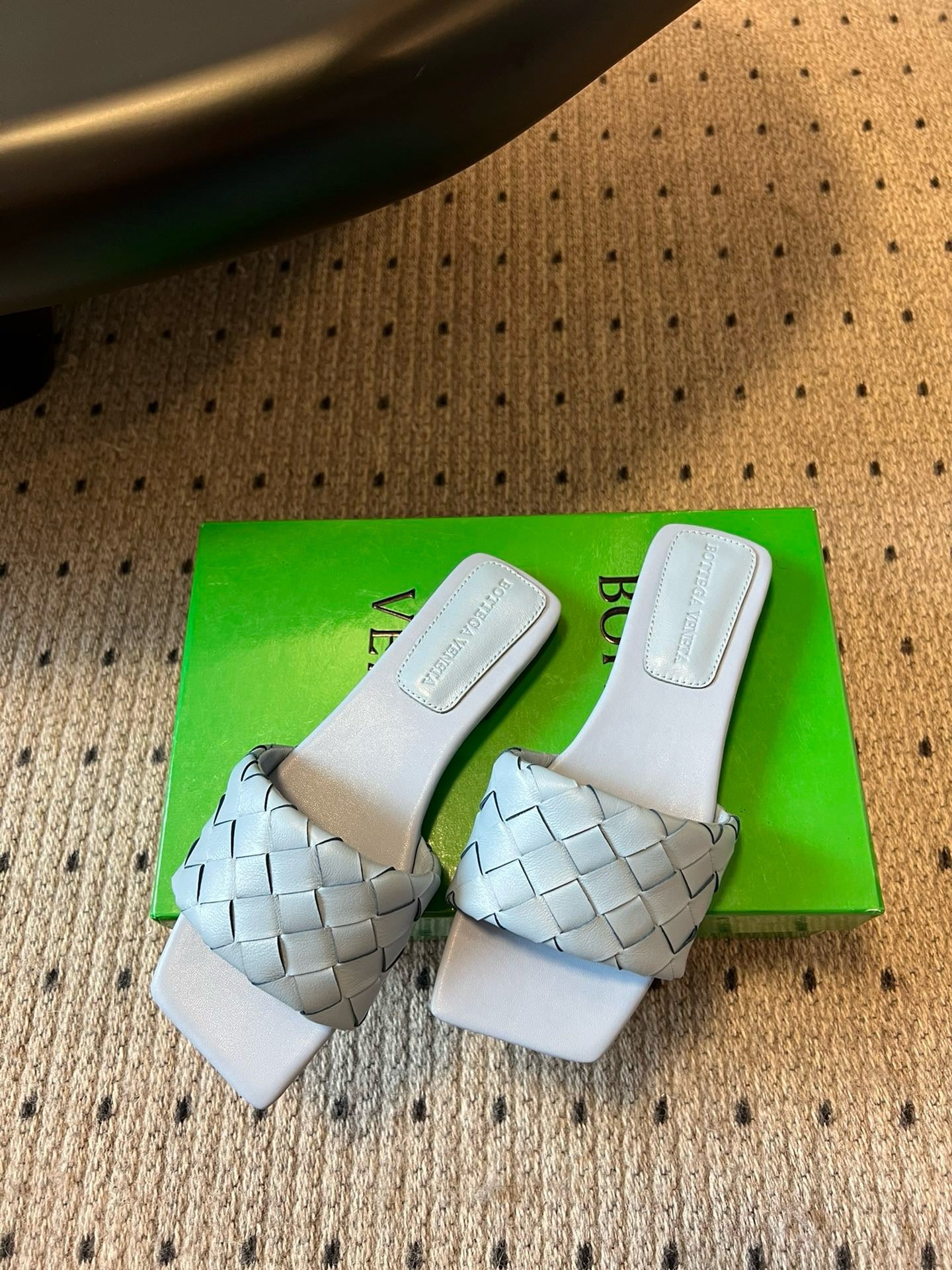 BOTT V SANDALS