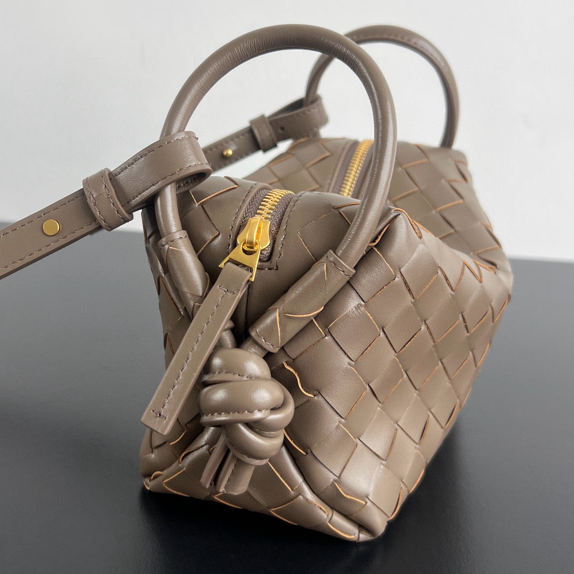 BOTT TOP HANDLE LOOP BAG
