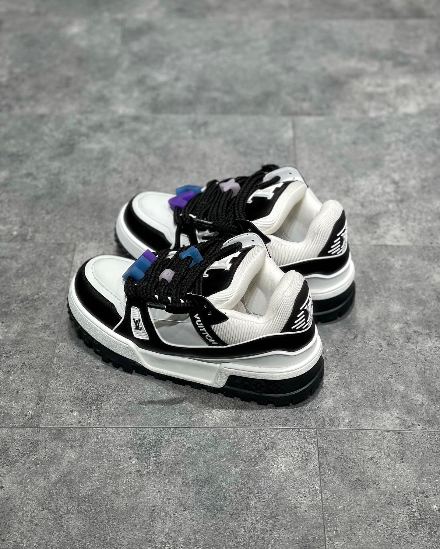 LOU TRAINERS
