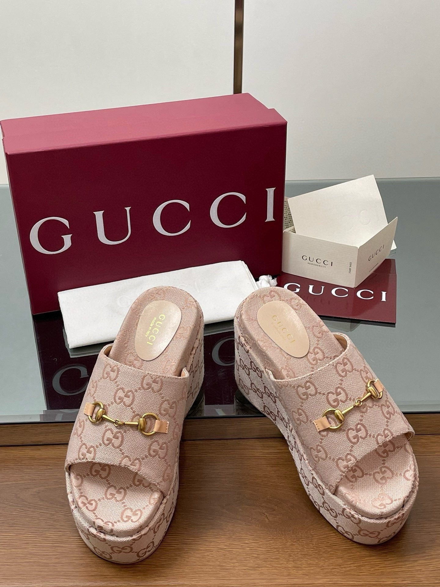 GG WEDGE SANDALS