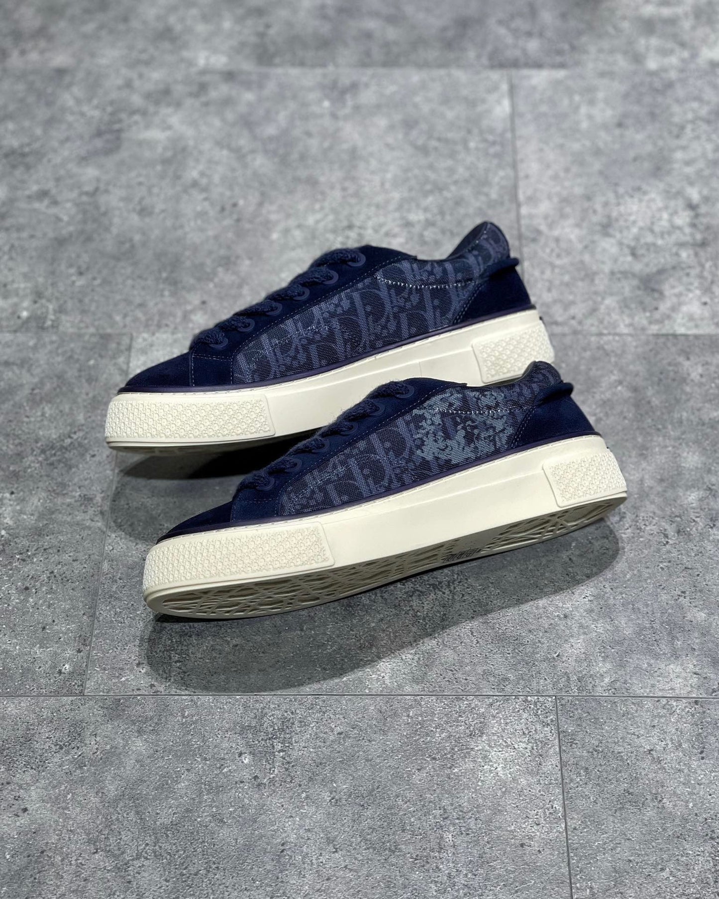 CD B33 SNEAKER