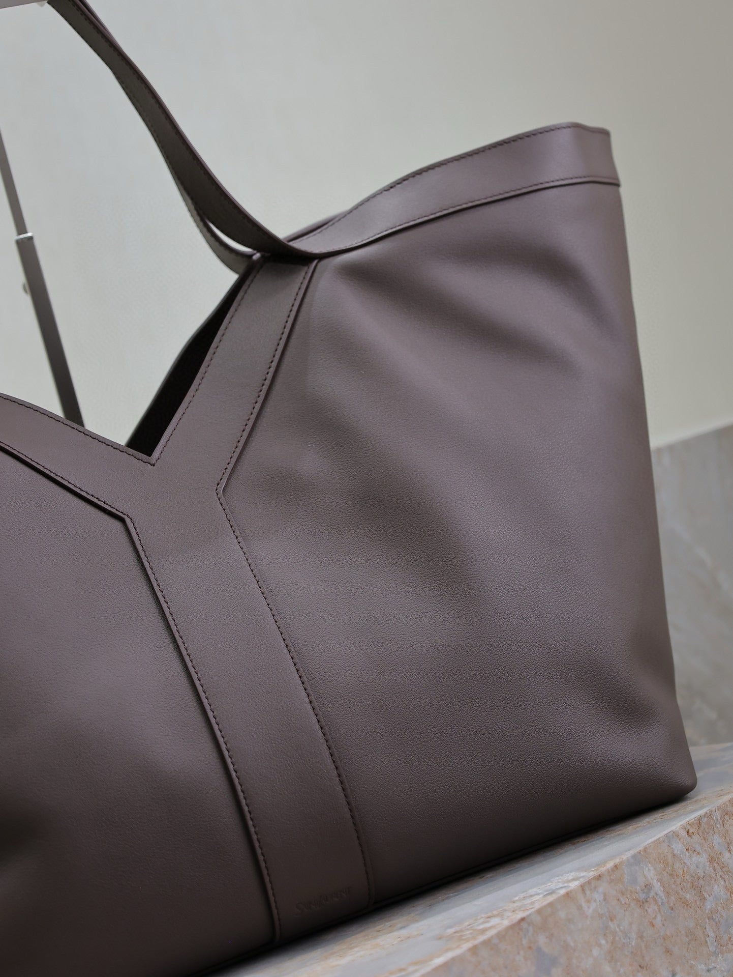 SL Y TOTE IN LEATHER BAG