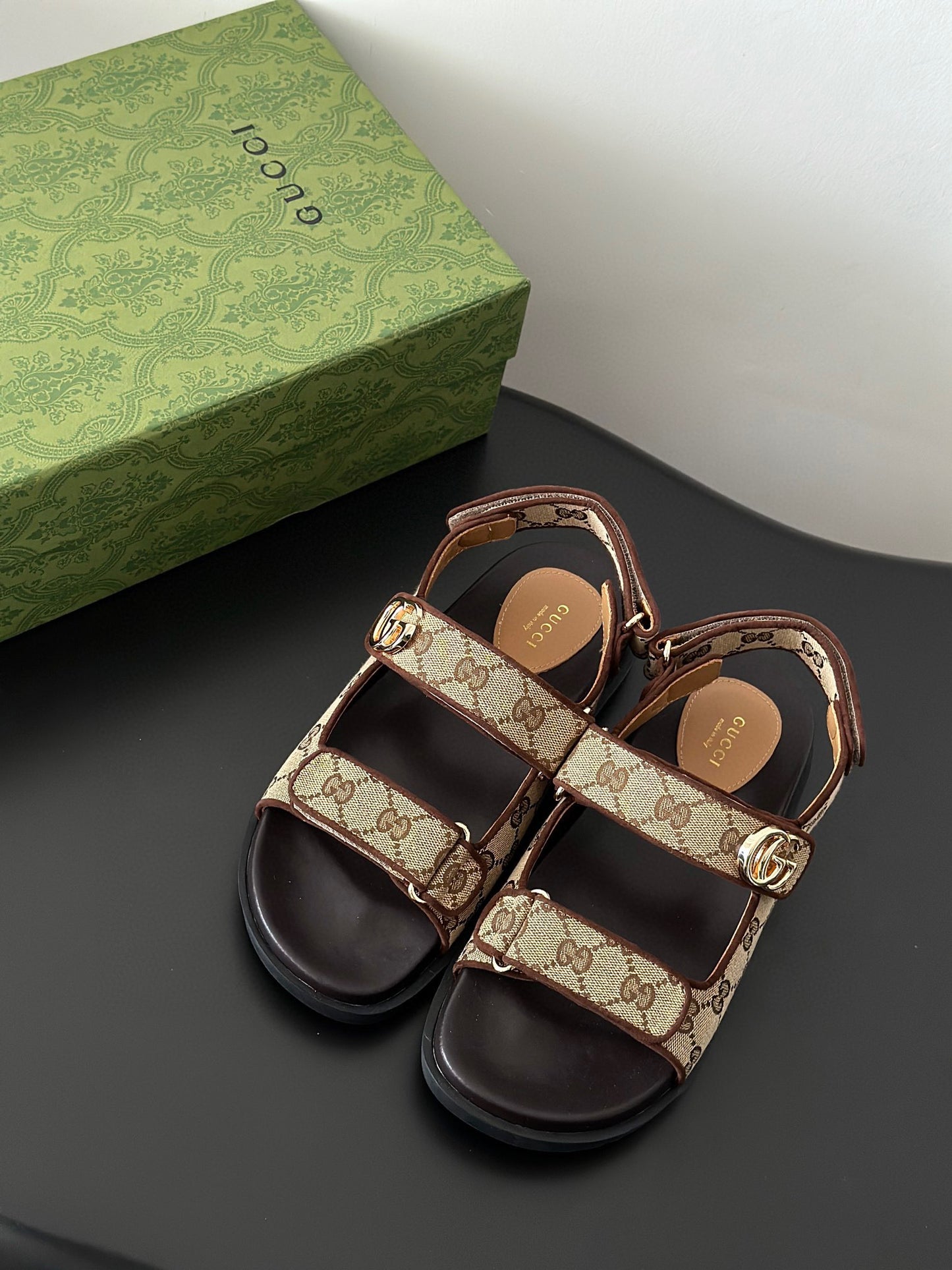 GG SANDALS