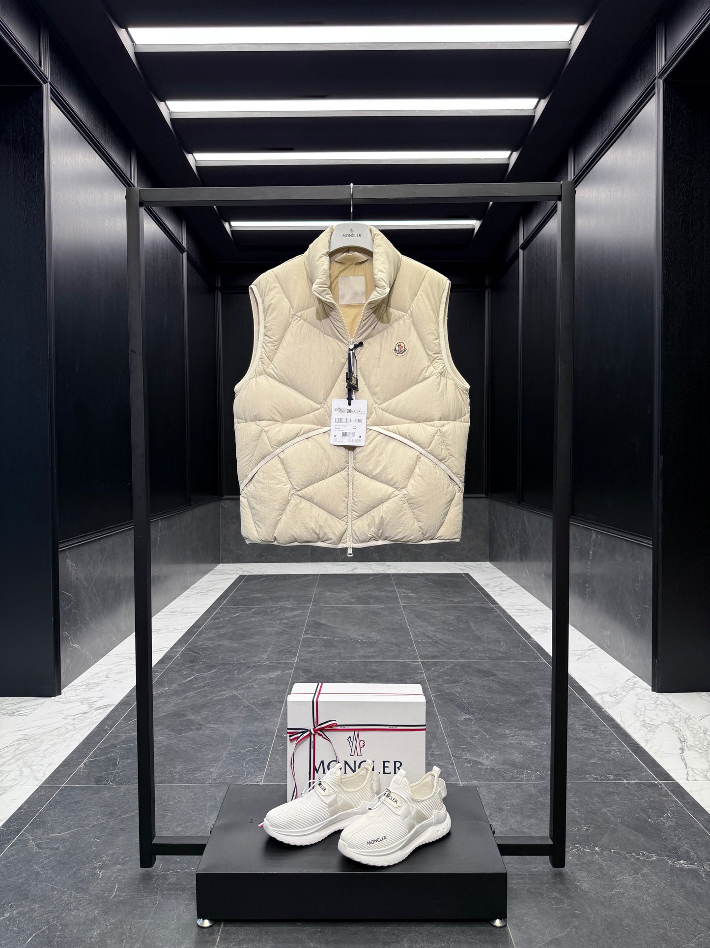 MONC VENDAVEL VEST