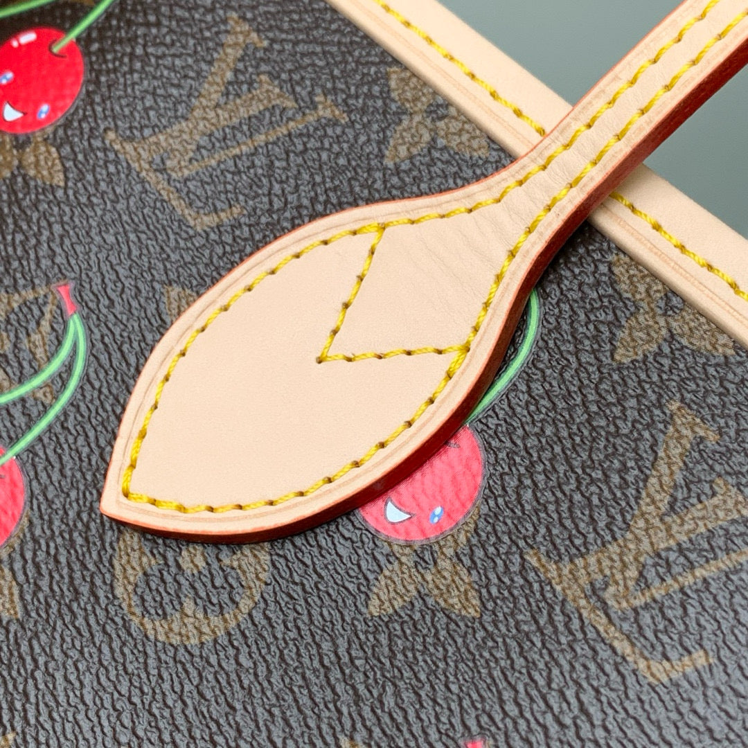 LOU x MURAKAMI NEVERFULL MM BAG