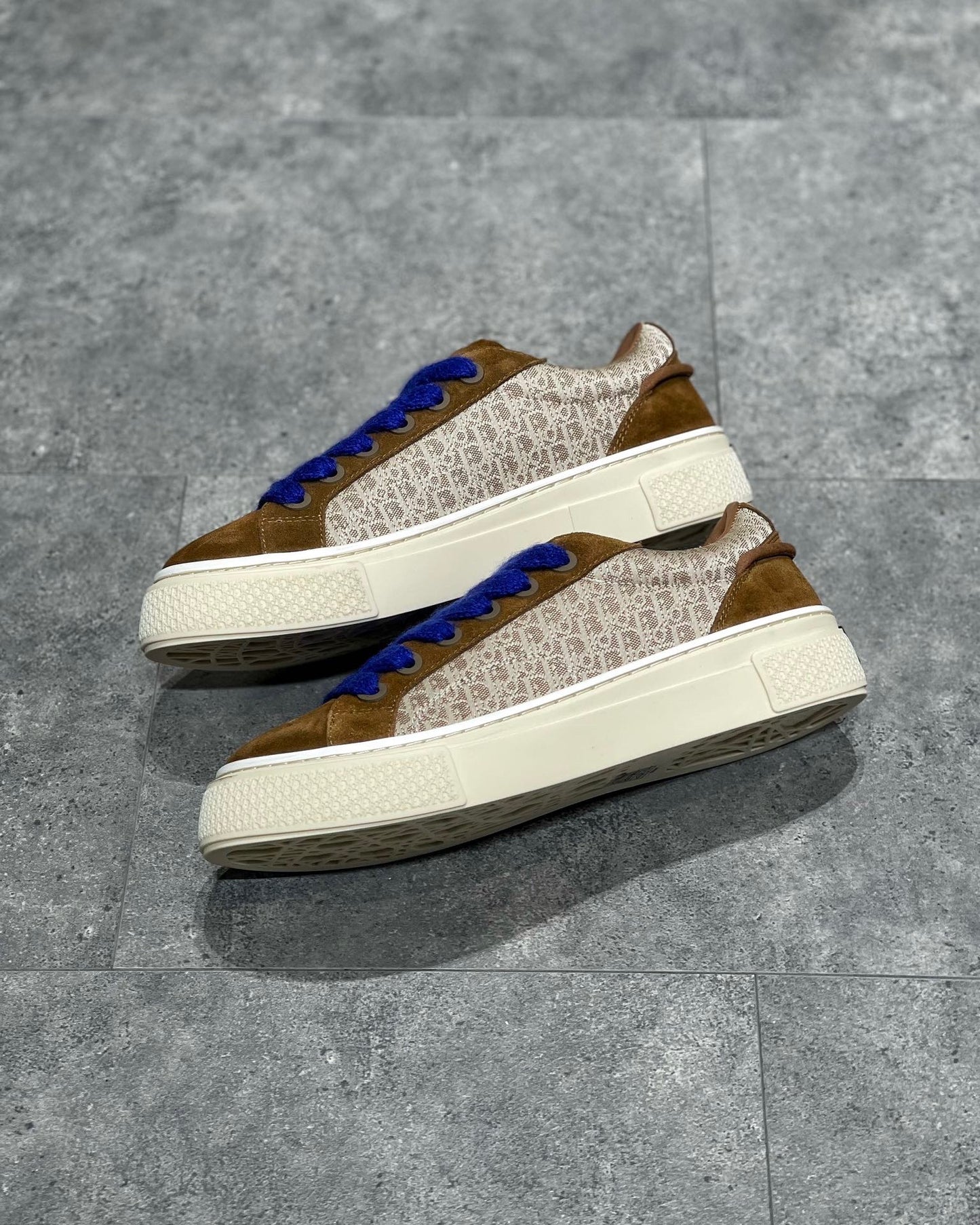 CD B33 SNEAKER