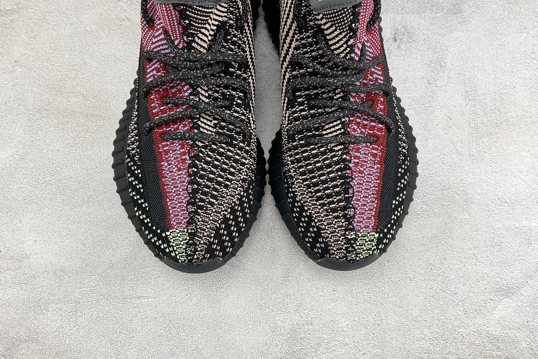 YEEZY BOOST 350 V2